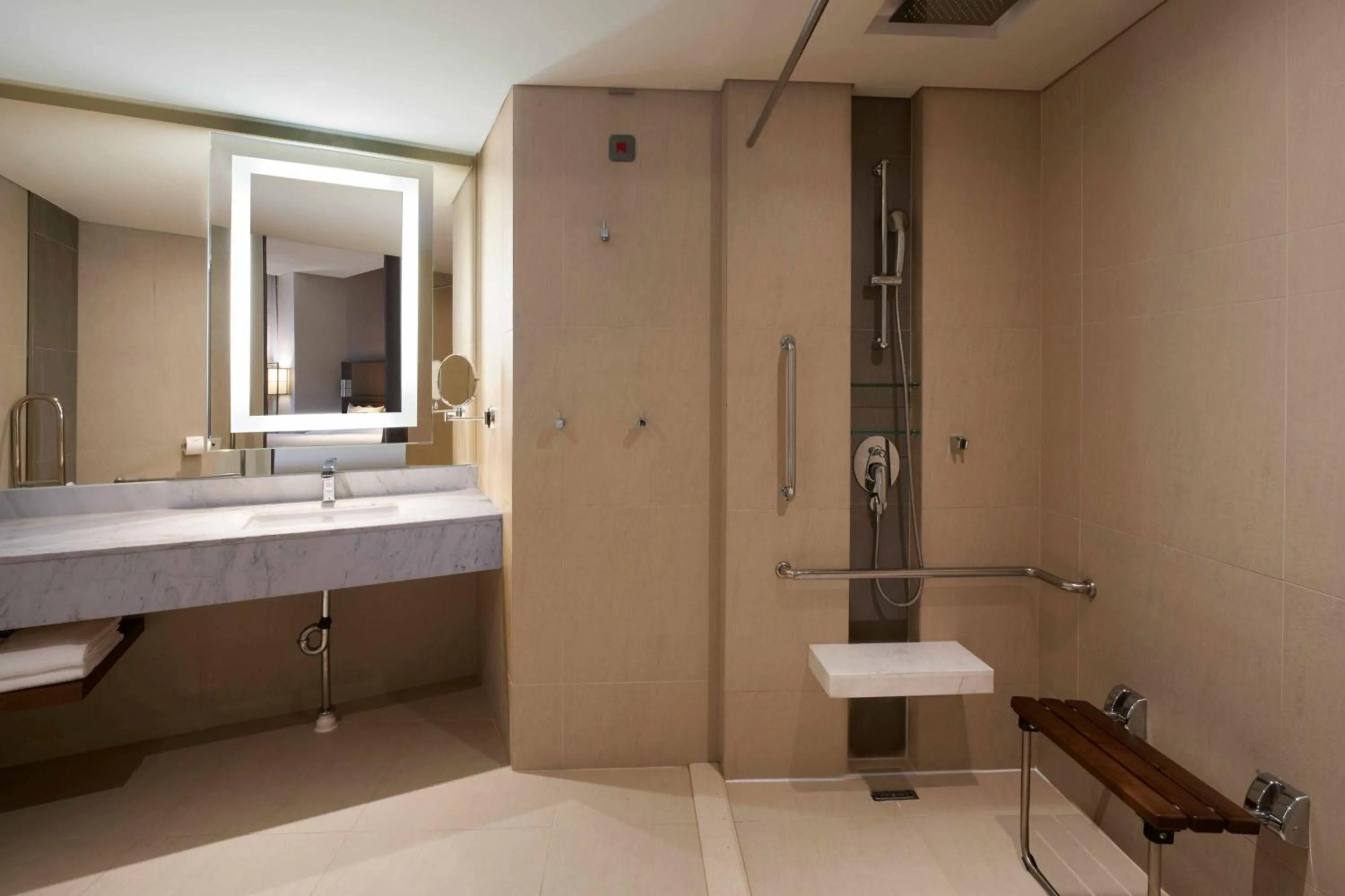 Bathroom in Courtyard by Marriott Seoul Namdaemun