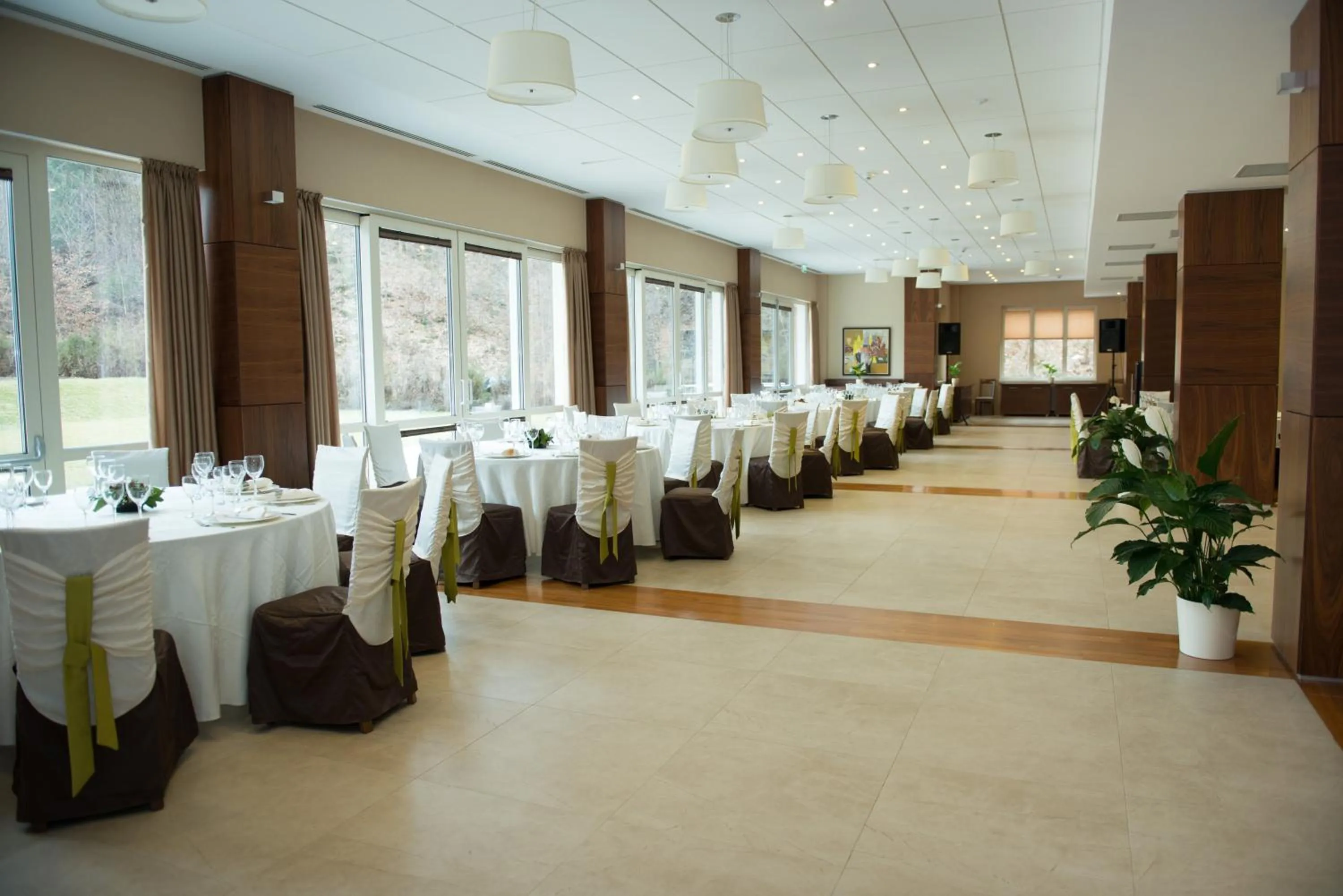 Restaurant/places to eat in Hotel TTS**** Spa&Wellness Covasna