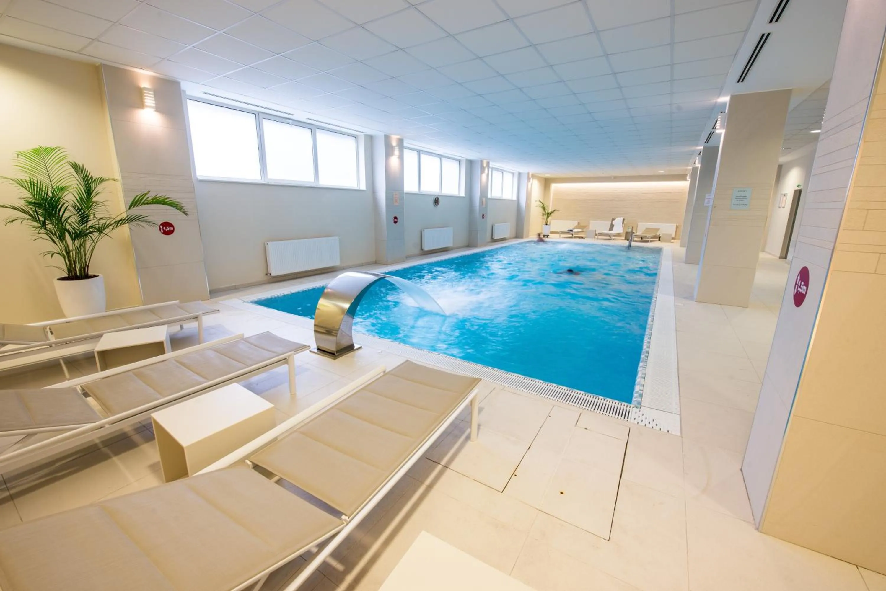 Swimming pool in Hotel TTS**** Spa&Wellness Covasna