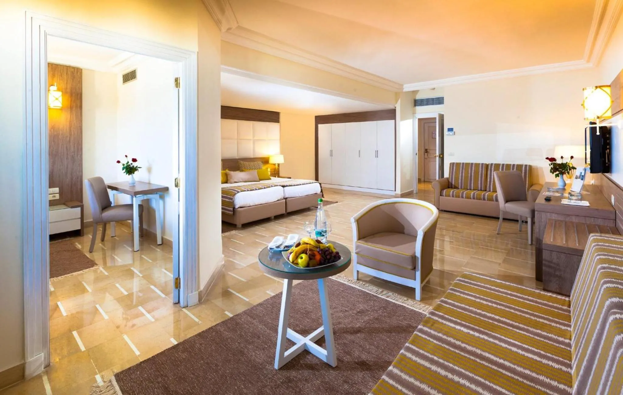 Living room, Bed in Sentido Bellevue Park