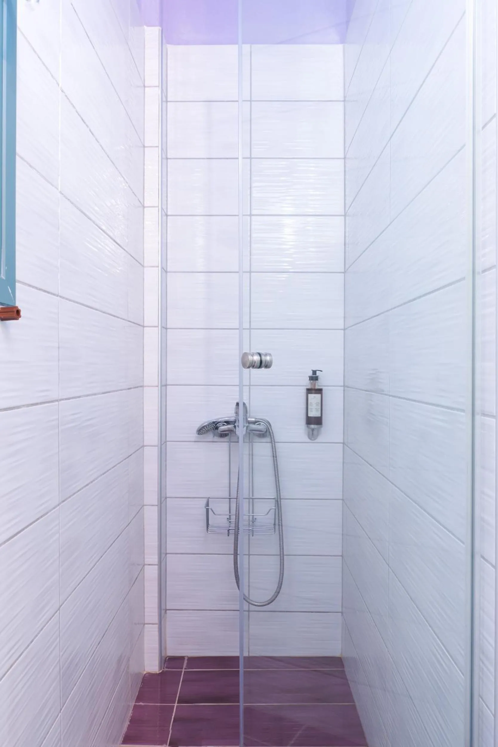 Shower in Villa Anthelion