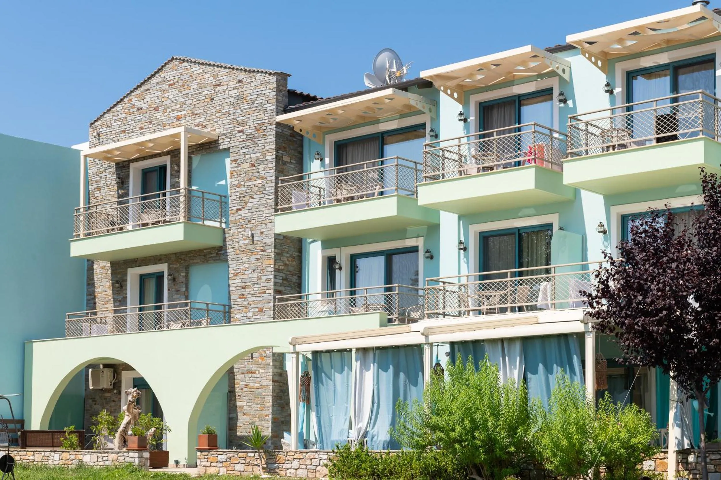 Property building in Villa Anthelion
