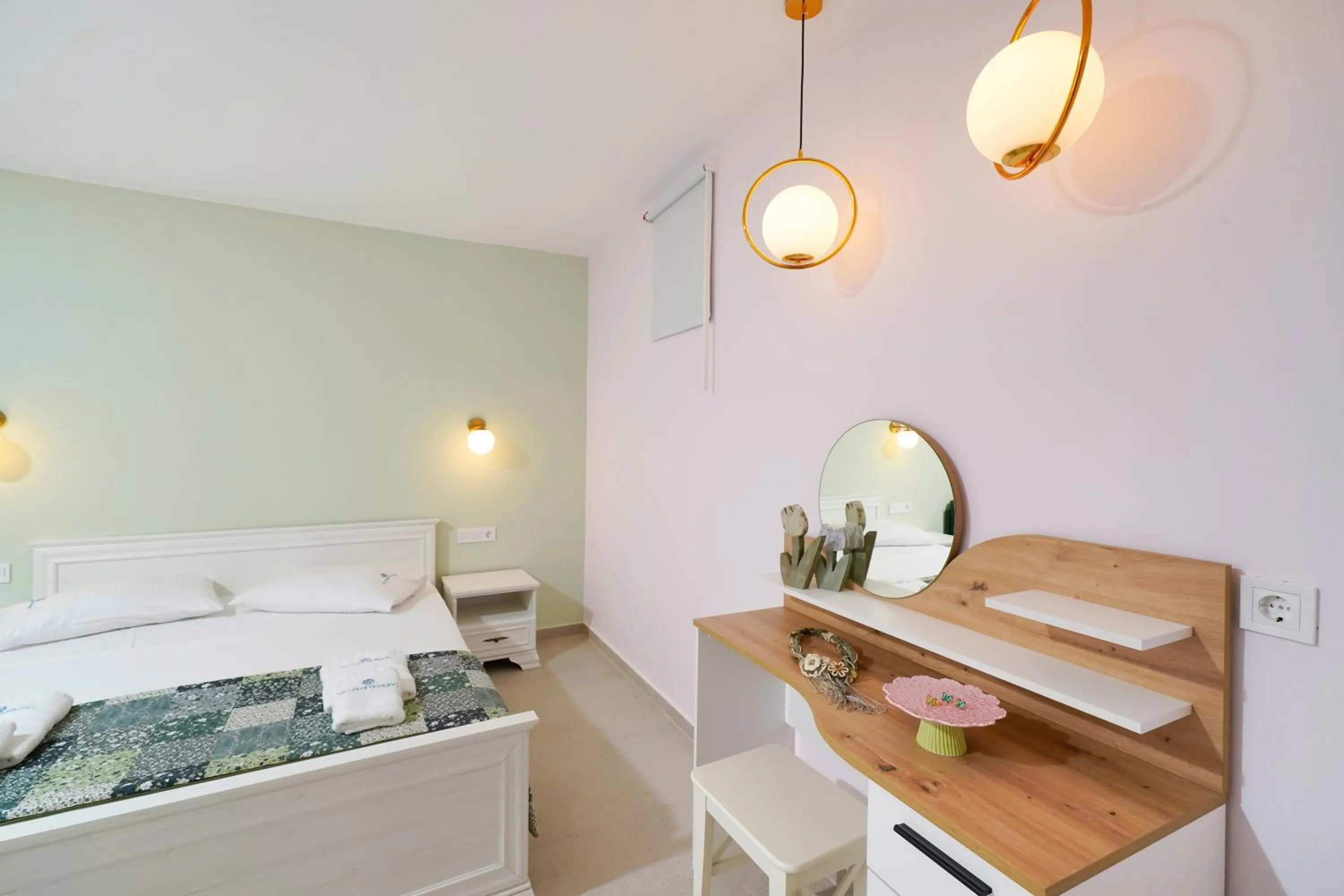 Bed in Villa Anthelion