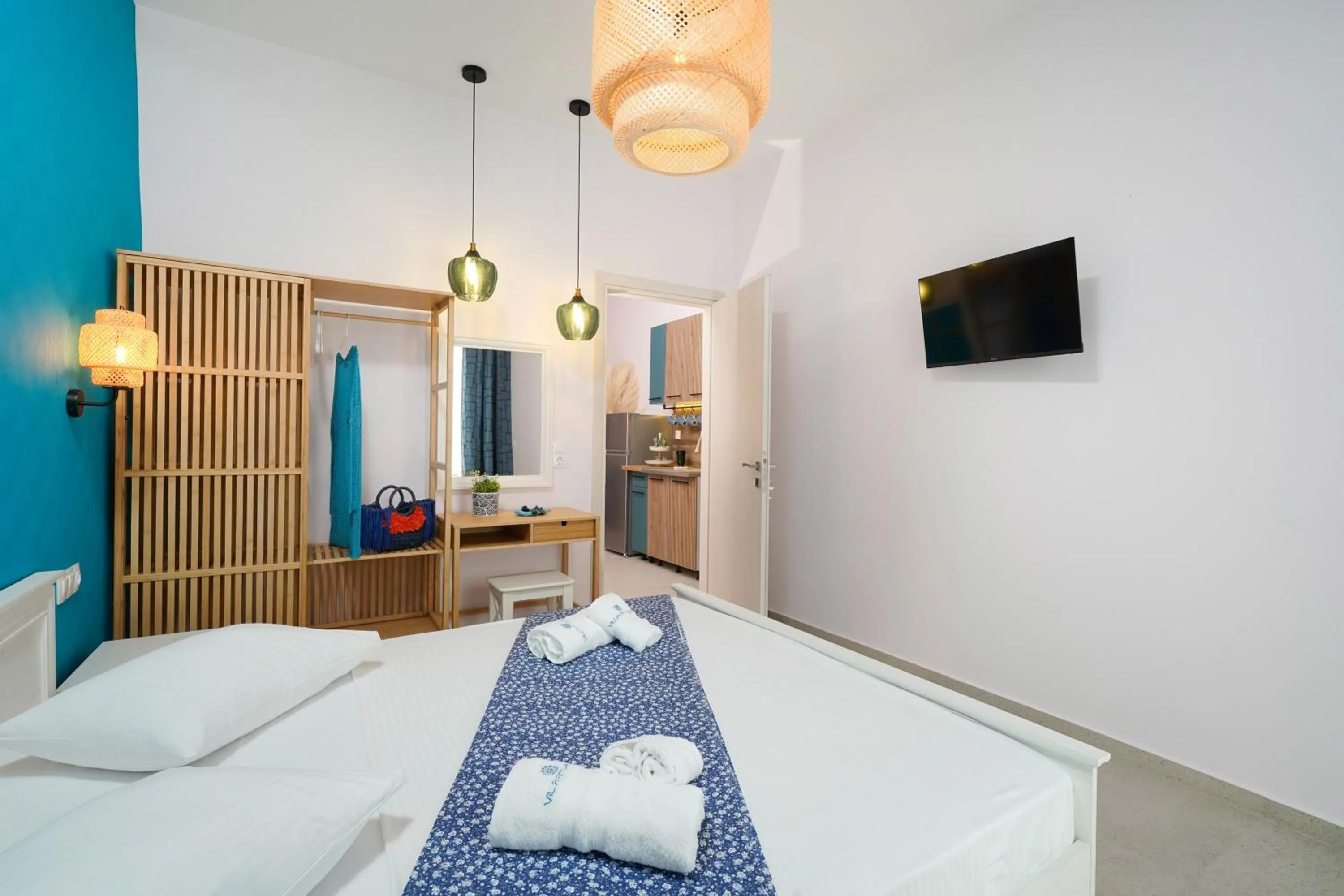 Bed in Villa Anthelion