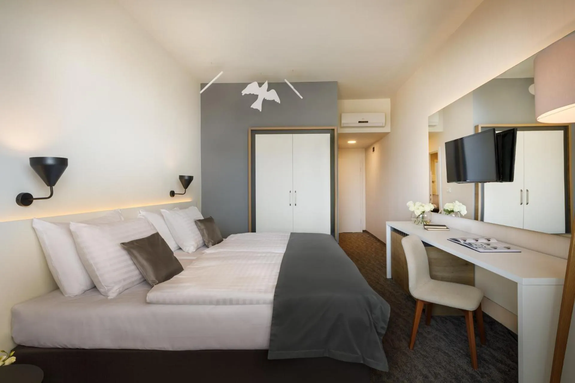 Bed in Remisens Hotel Albatros-All inclusive