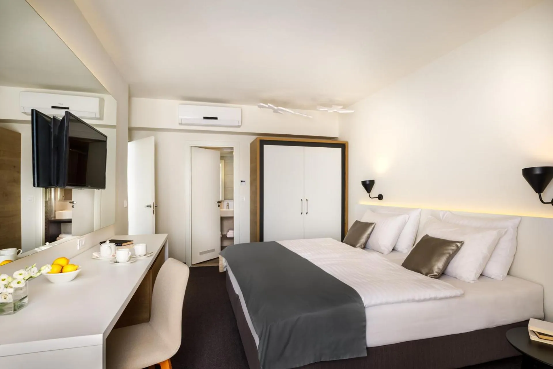 Bed in Remisens Hotel Albatros-All inclusive