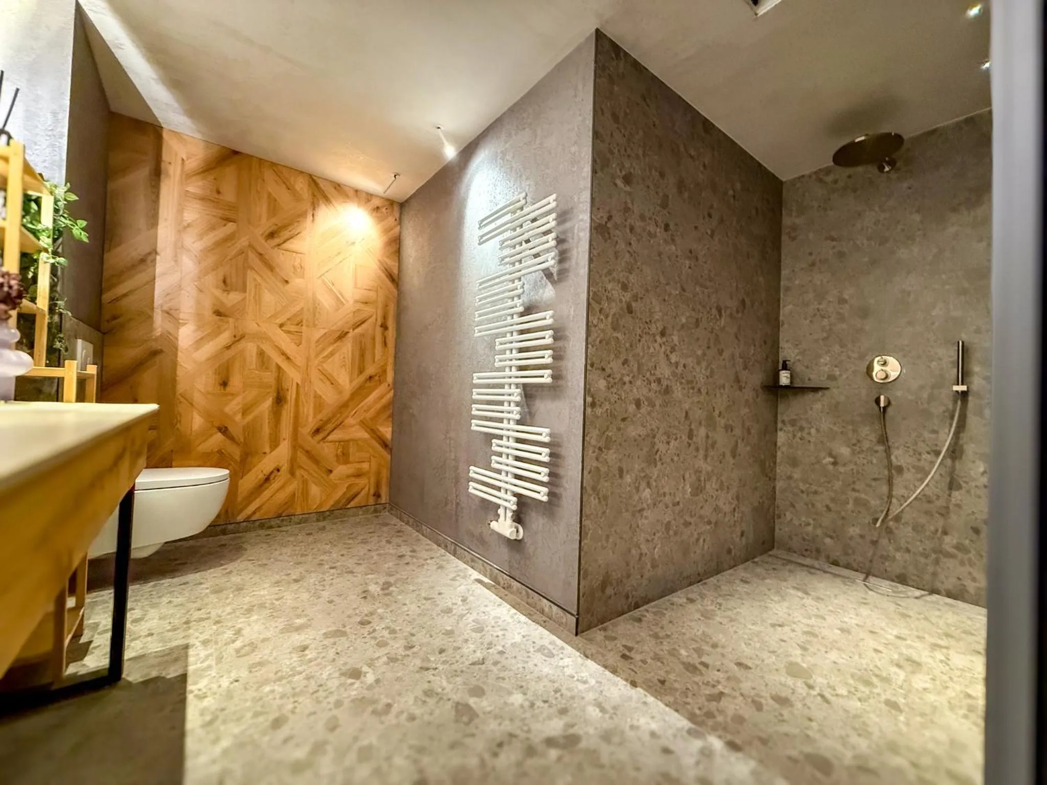 Shower in zum Senner Suites Zillertal