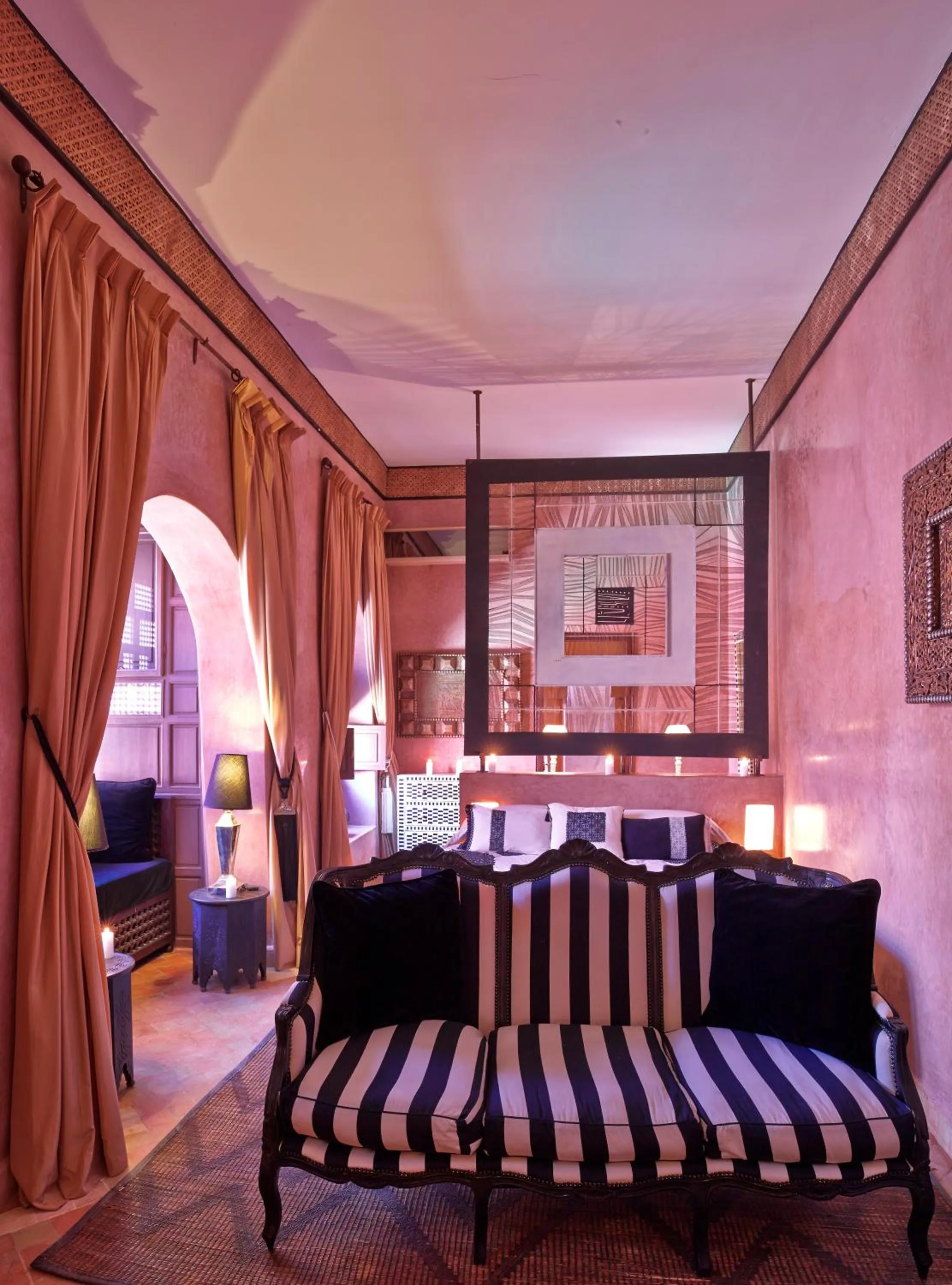 Bed in Riad Noir d'Ivoire