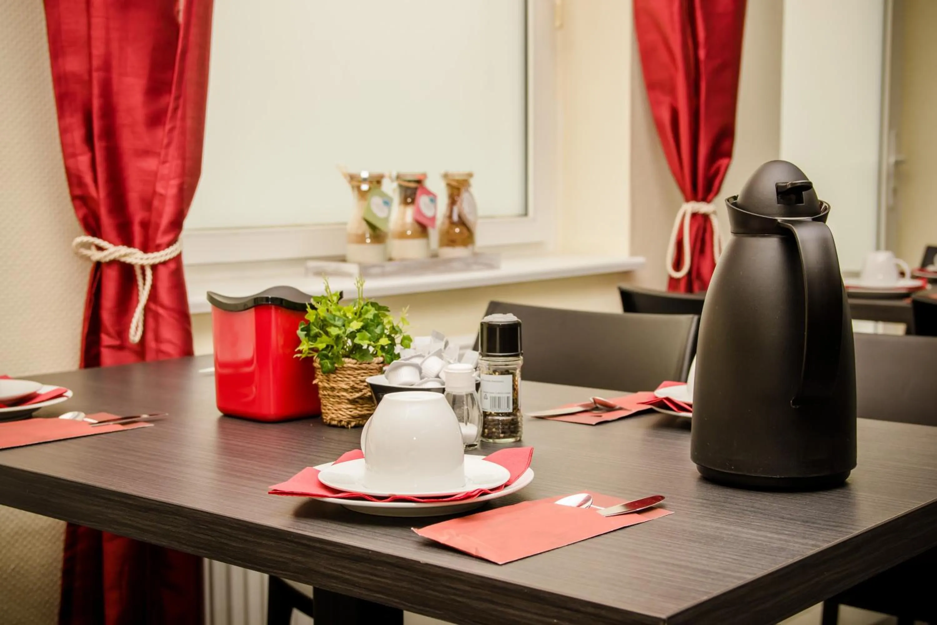 Dining area in Messe Motel Laatzen