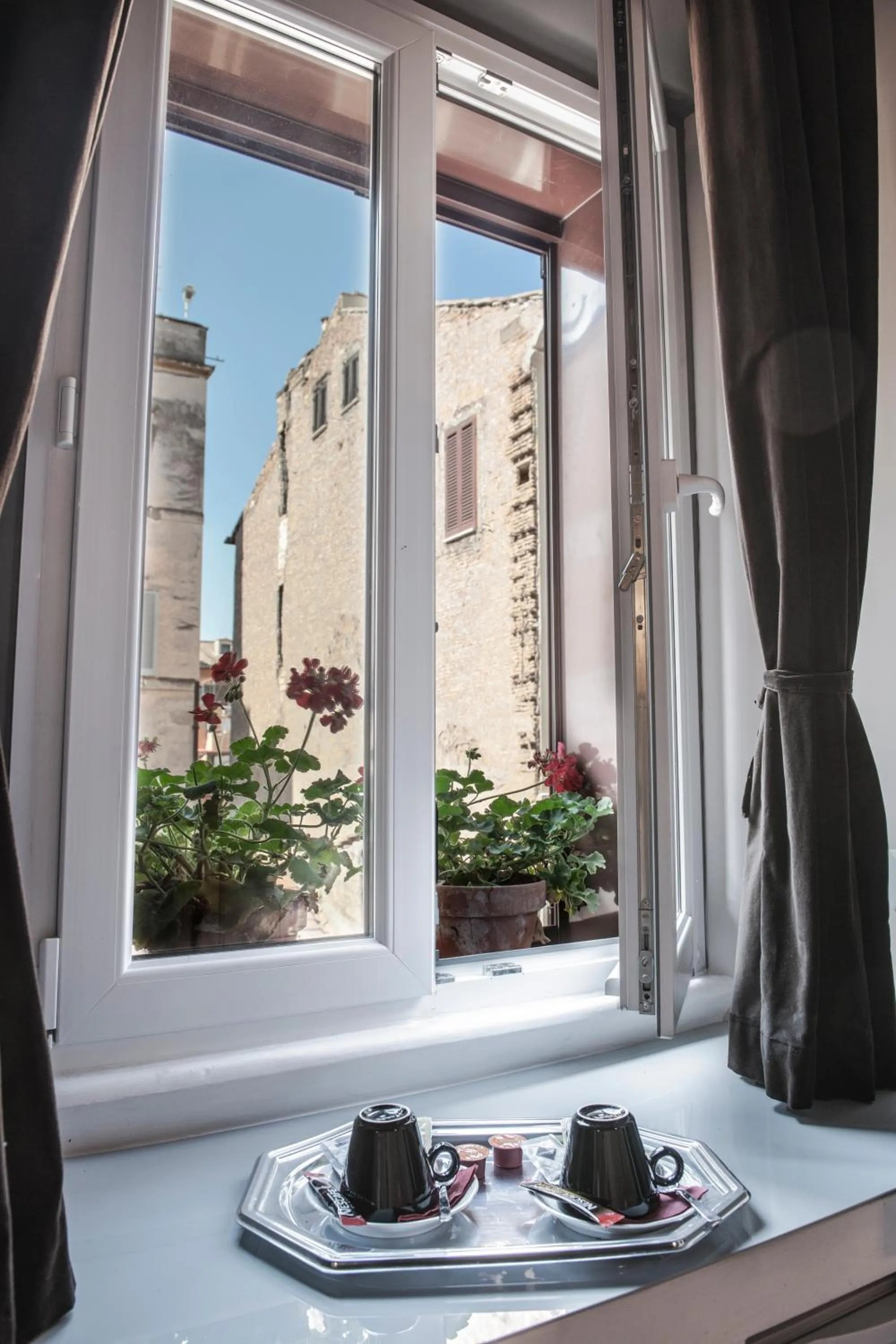 Photo of the whole room in Town House Spagna- luxury Rooms with Jacuzzi Bath