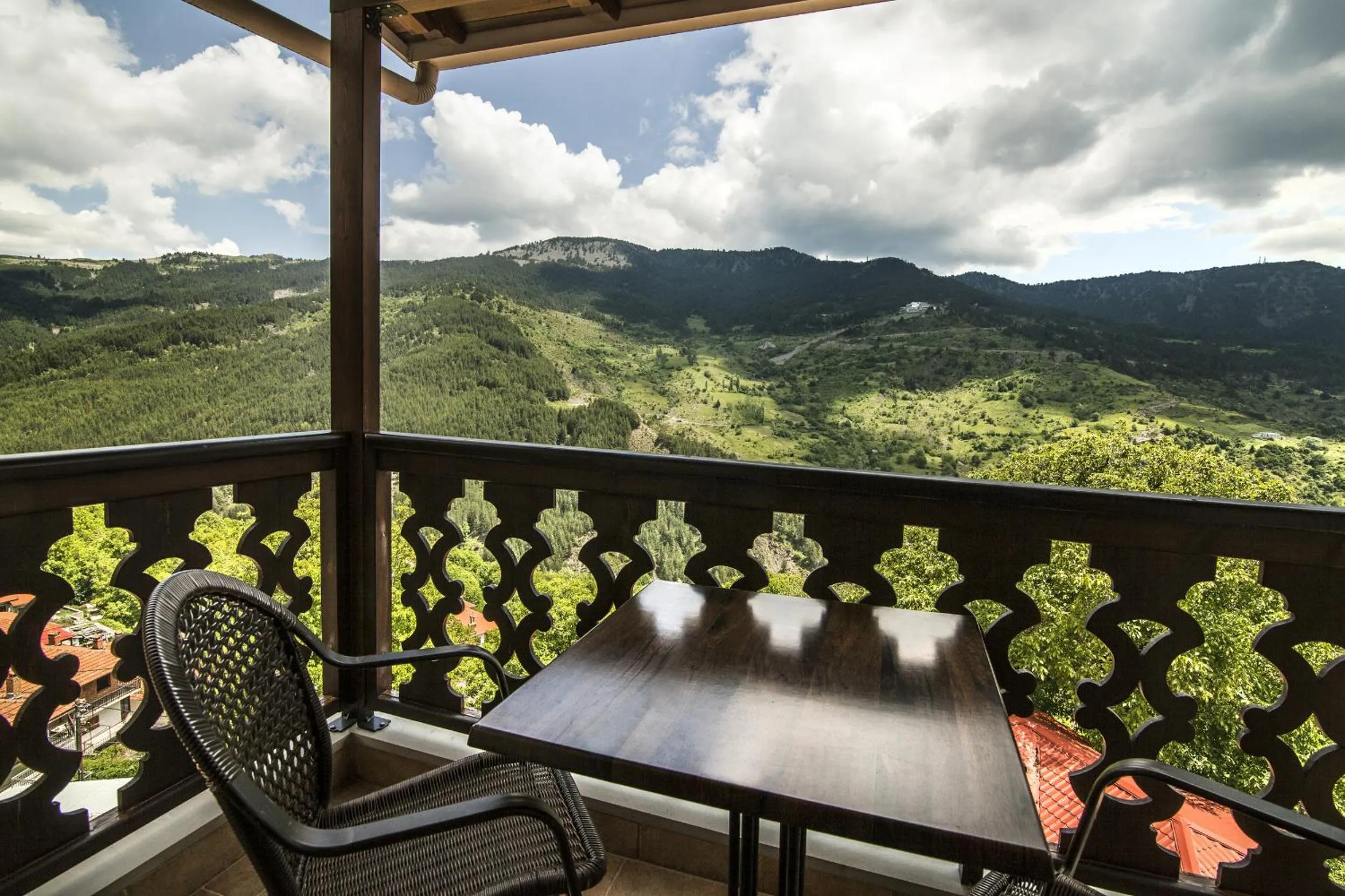 AROMA DRYOS SPA & ECO Hotel