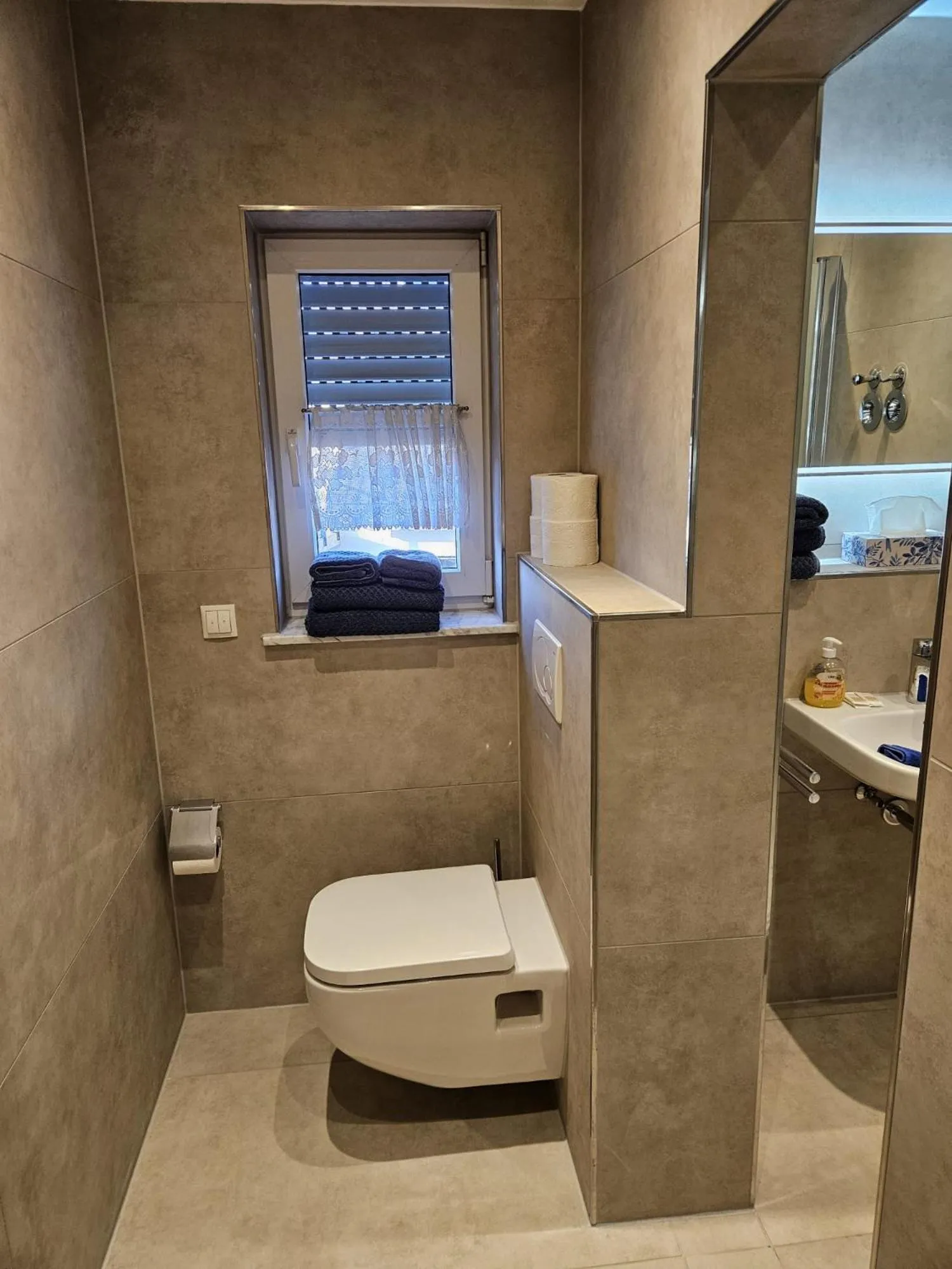 Toilet in Gästehaus Rana