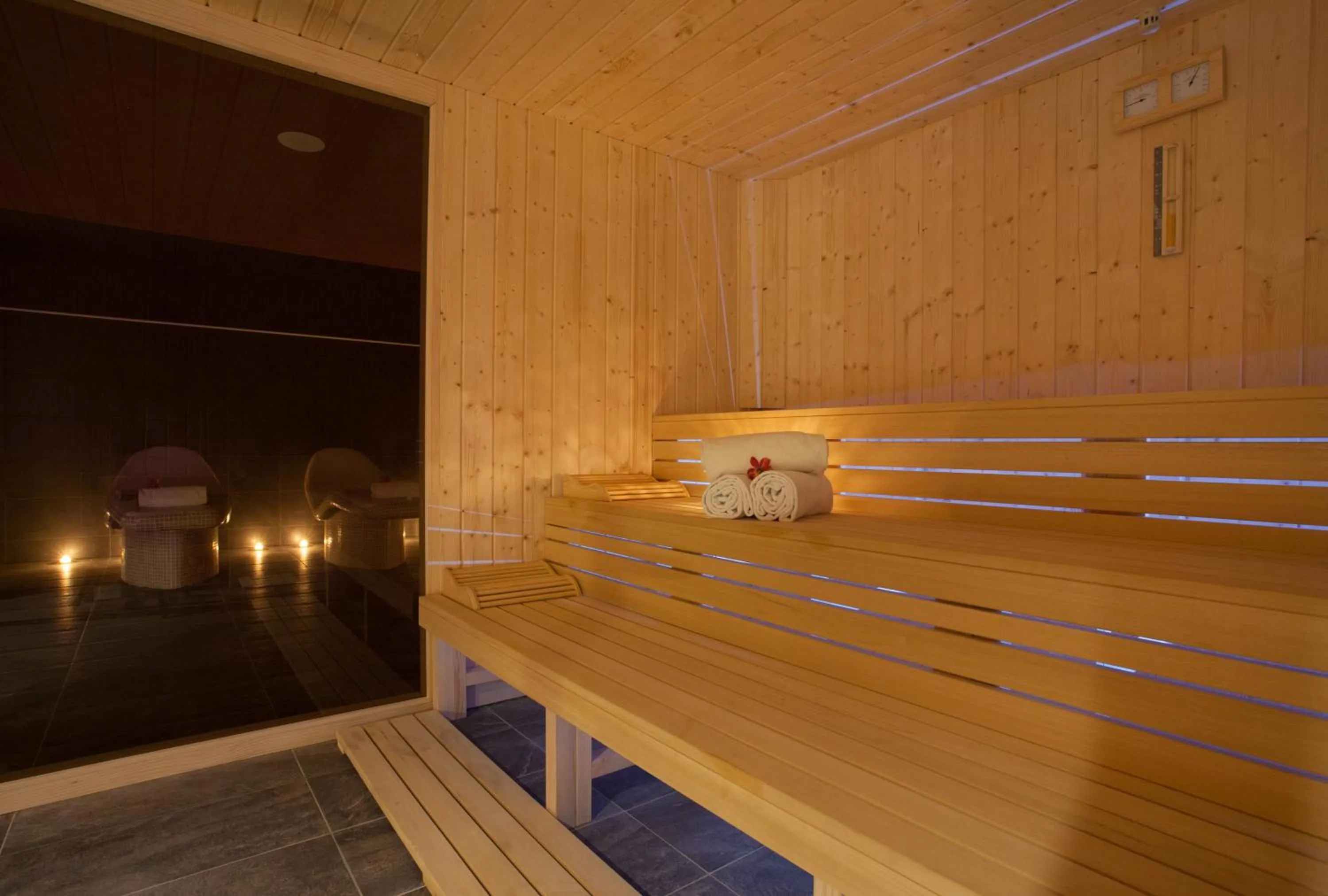 Sauna in Blue Waves Resort