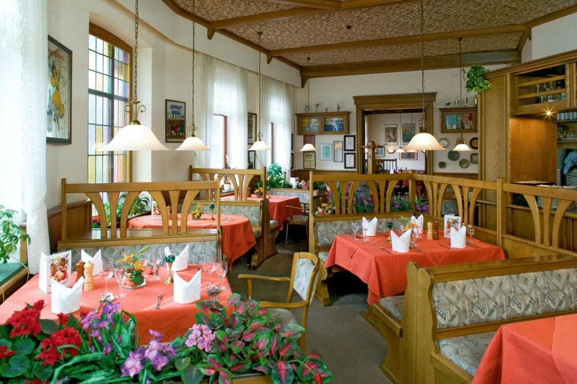 Restaurant/places to eat in Landgasthof Tarp