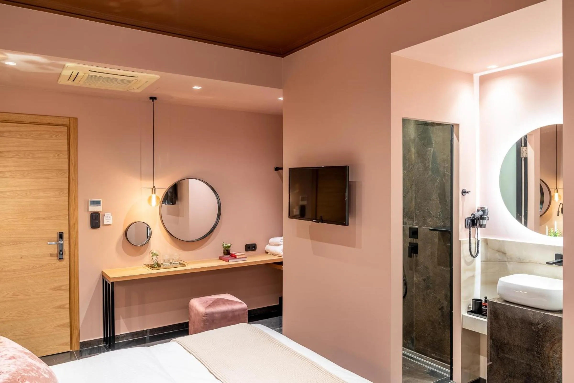 Bathroom, Bed in Olympus Terra Boutique Hotel