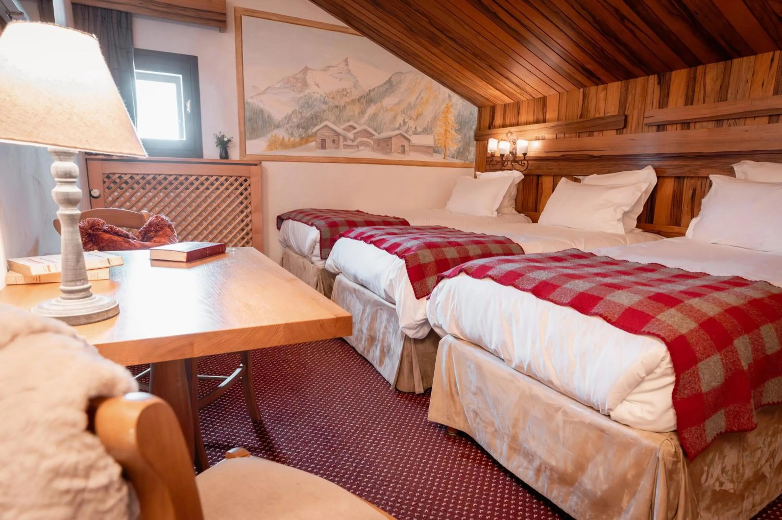 Bedroom, Bed in Hôtel Alpen Ruitor