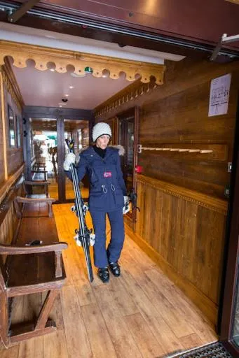Skiing in Hôtel Alpen Ruitor