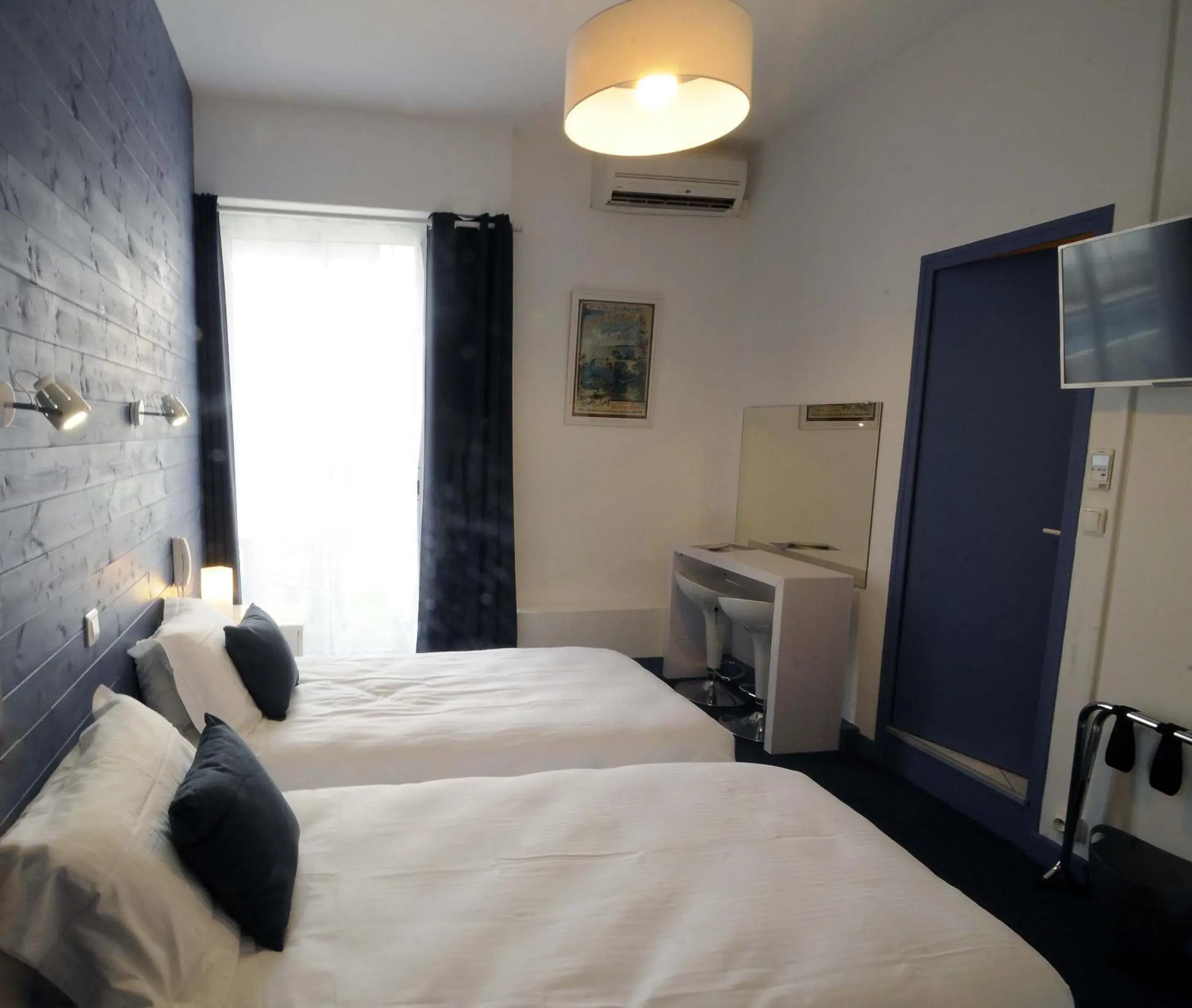 Superior Twin Room in La Pergola d'Arcachon Superior Twin Room in La Pergola d'Arcachon