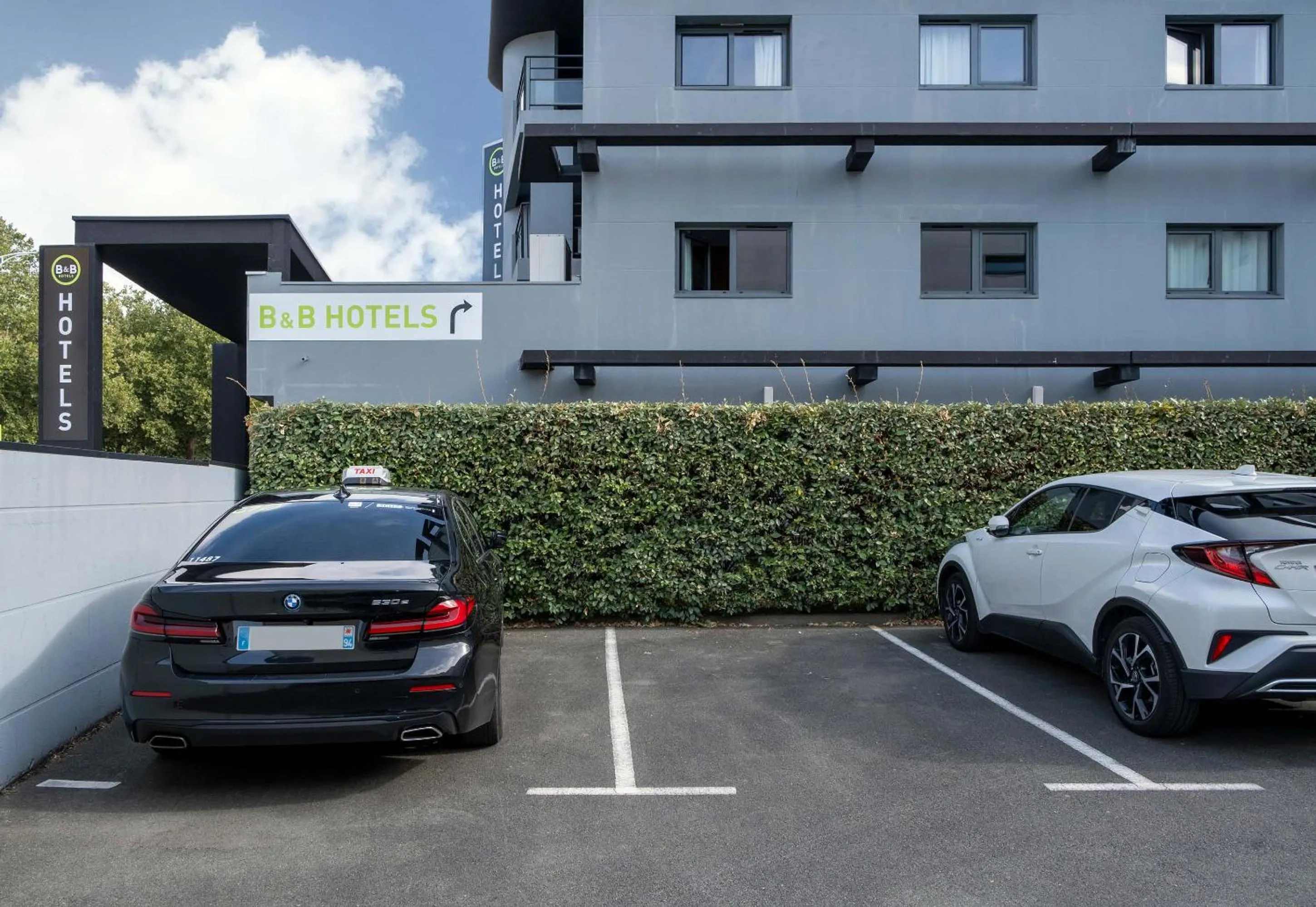 Parking in B&B HOTEL La Rochelle Centre Les Minimes