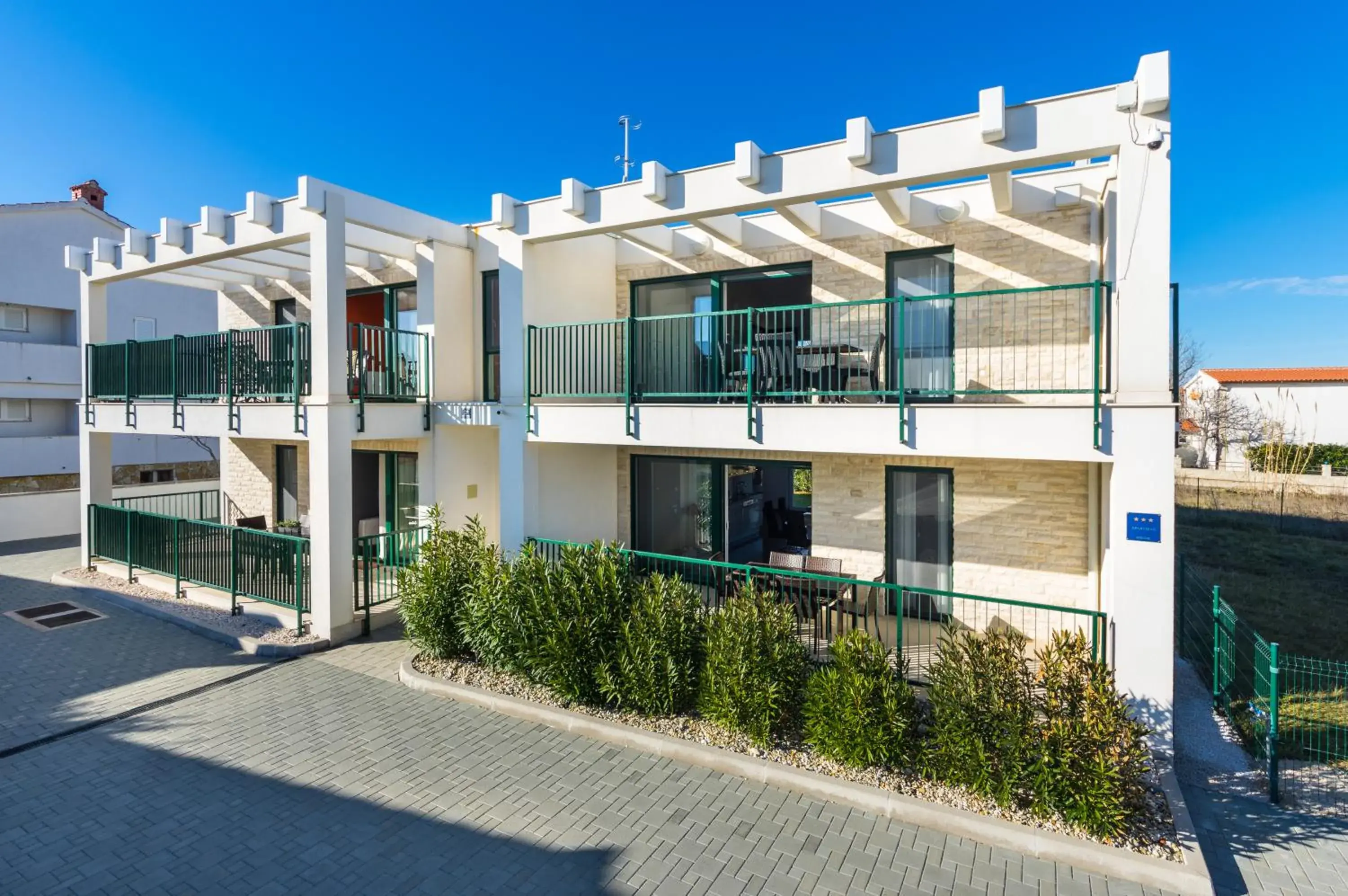 Queen Beach Apartments Queen Beach Apartments