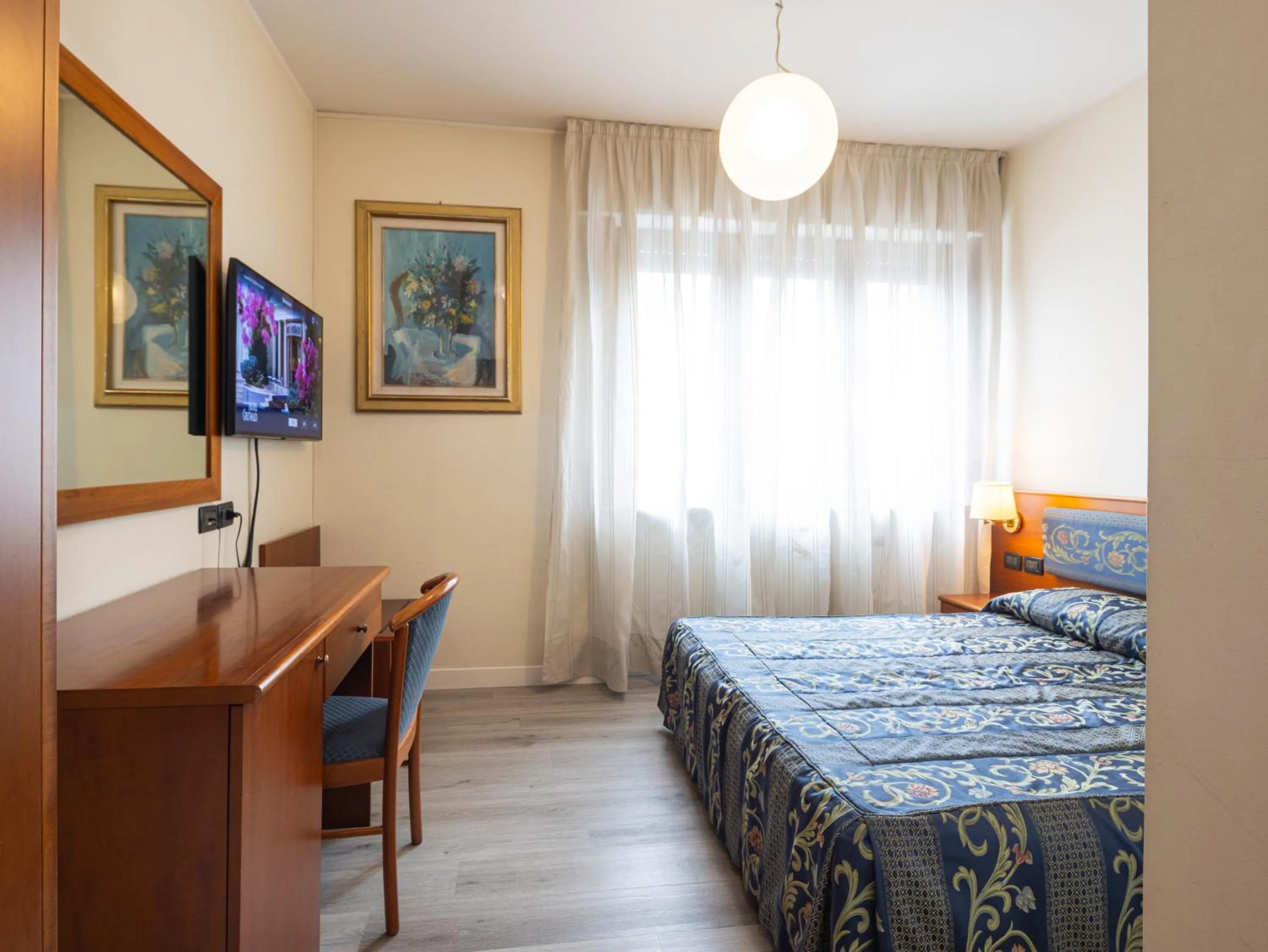 Bed in Hotel Cristallo