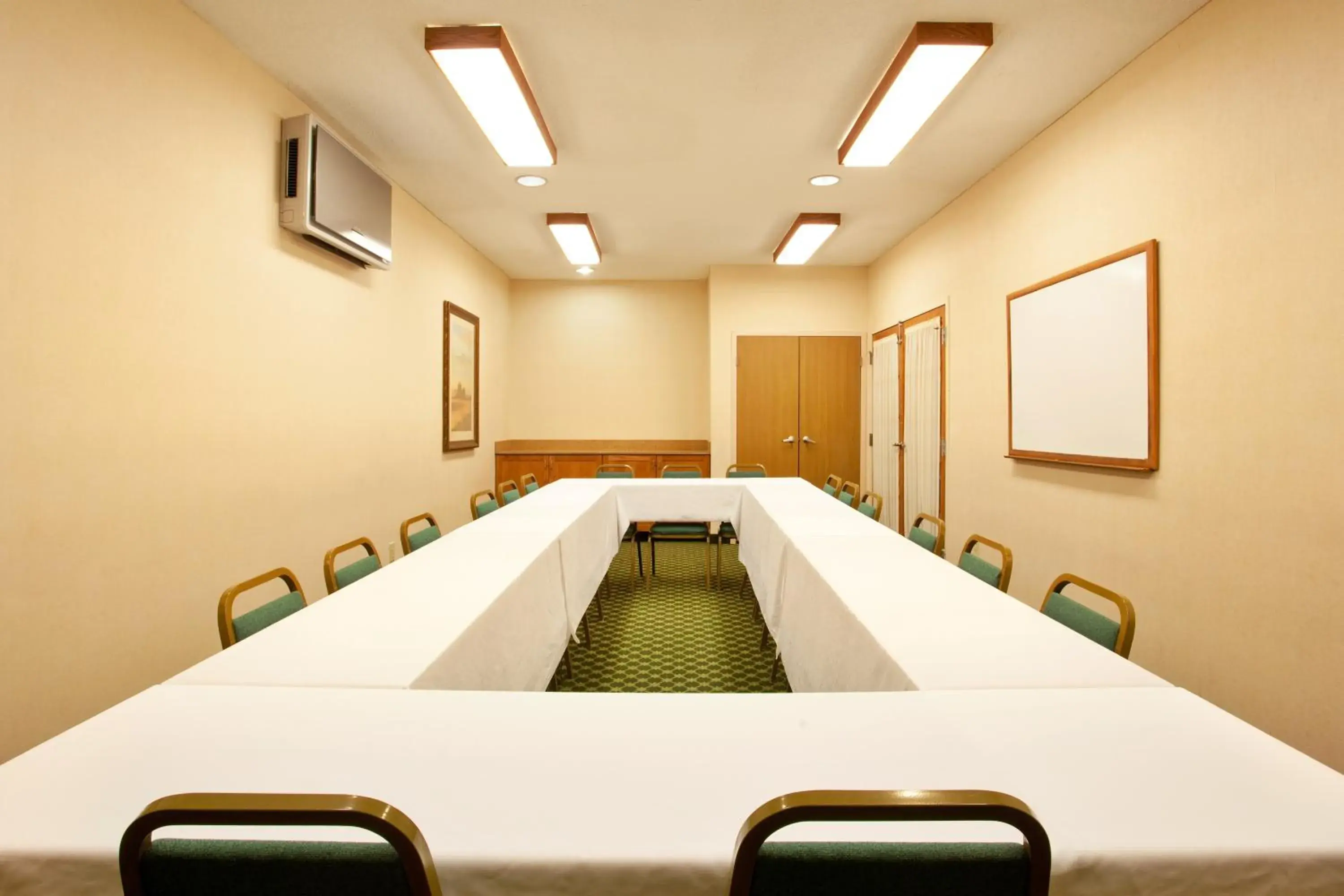 Meeting/conference room in Baymont by Wyndham Merrillville