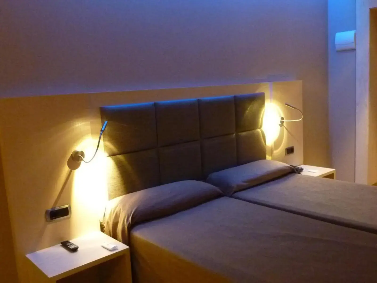 Double or Twin Room in Barcelona House Double or Twin Room in Barcelona House