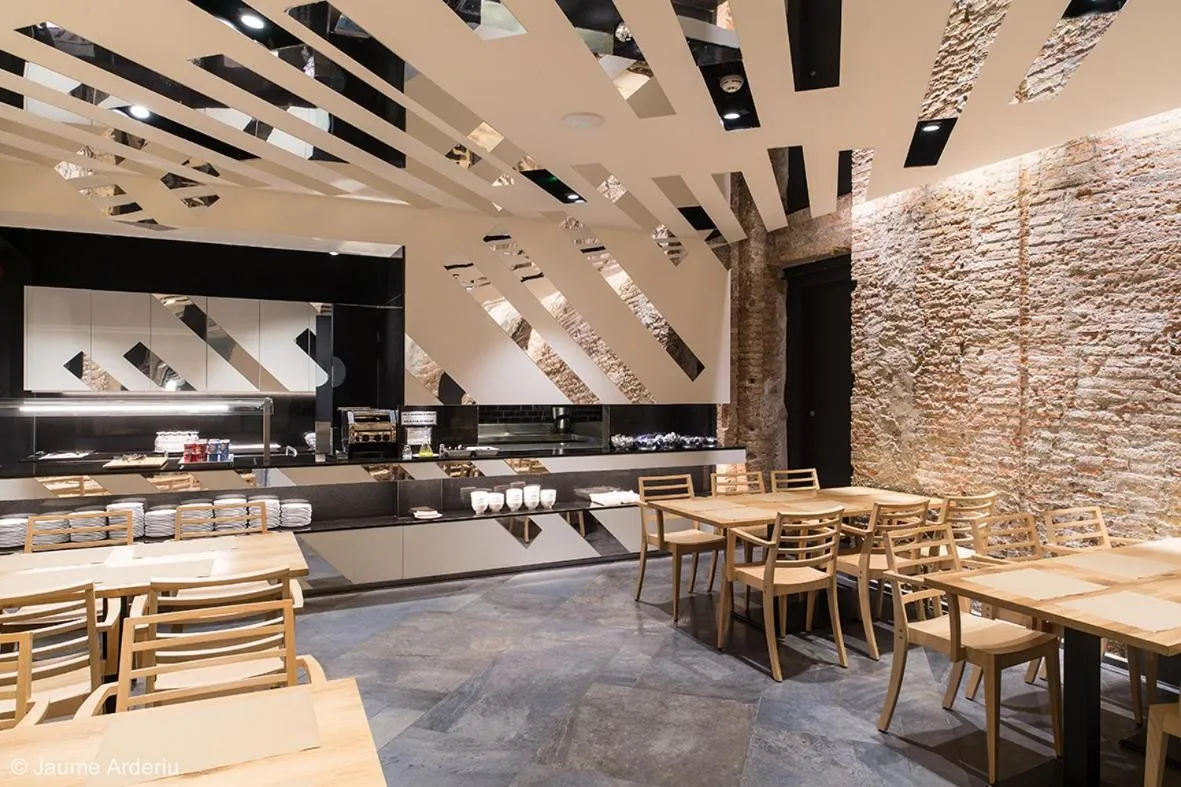 Restaurant/places to eat in Barcelona House