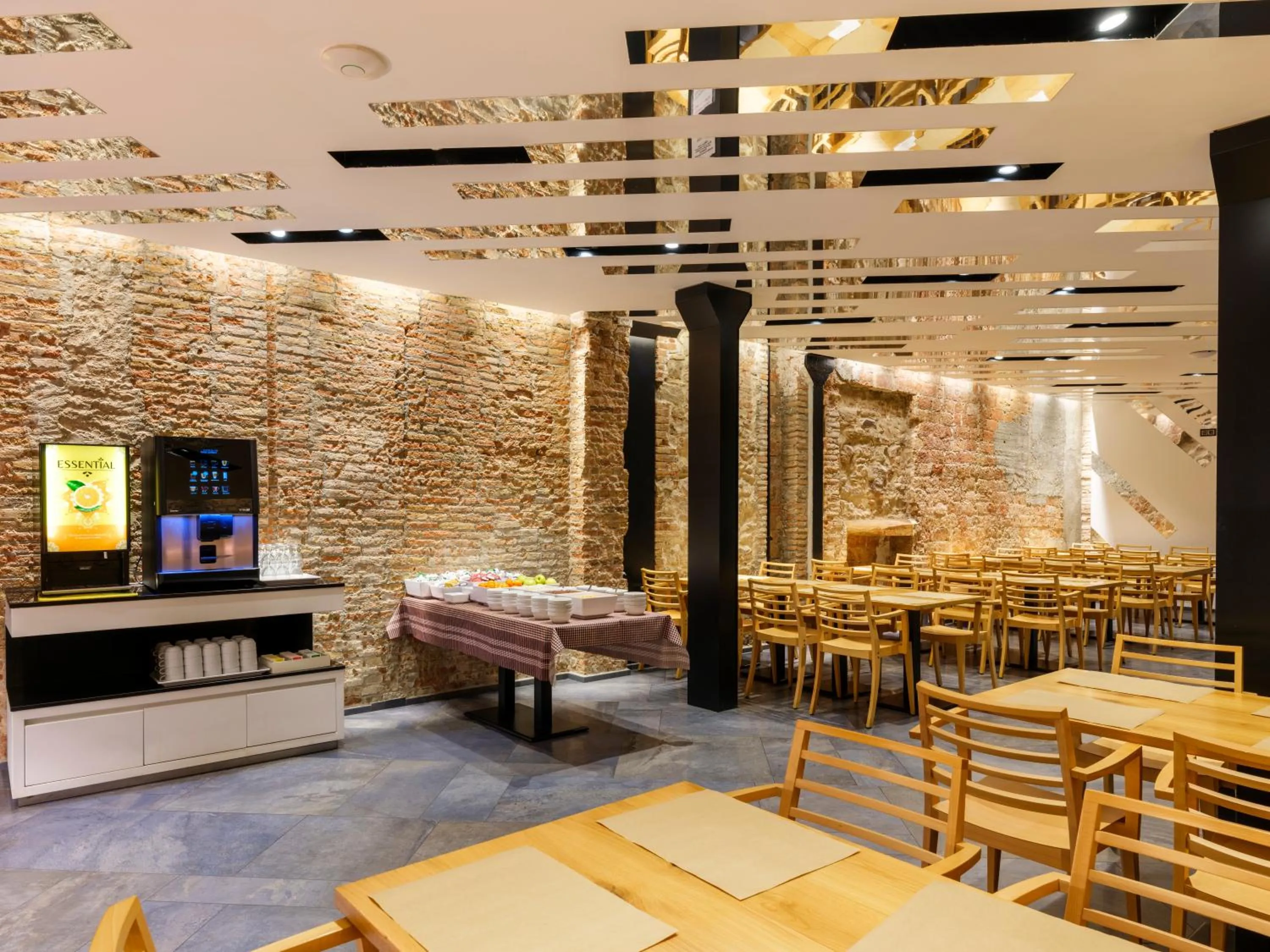 Restaurant/places to eat in Barcelona House