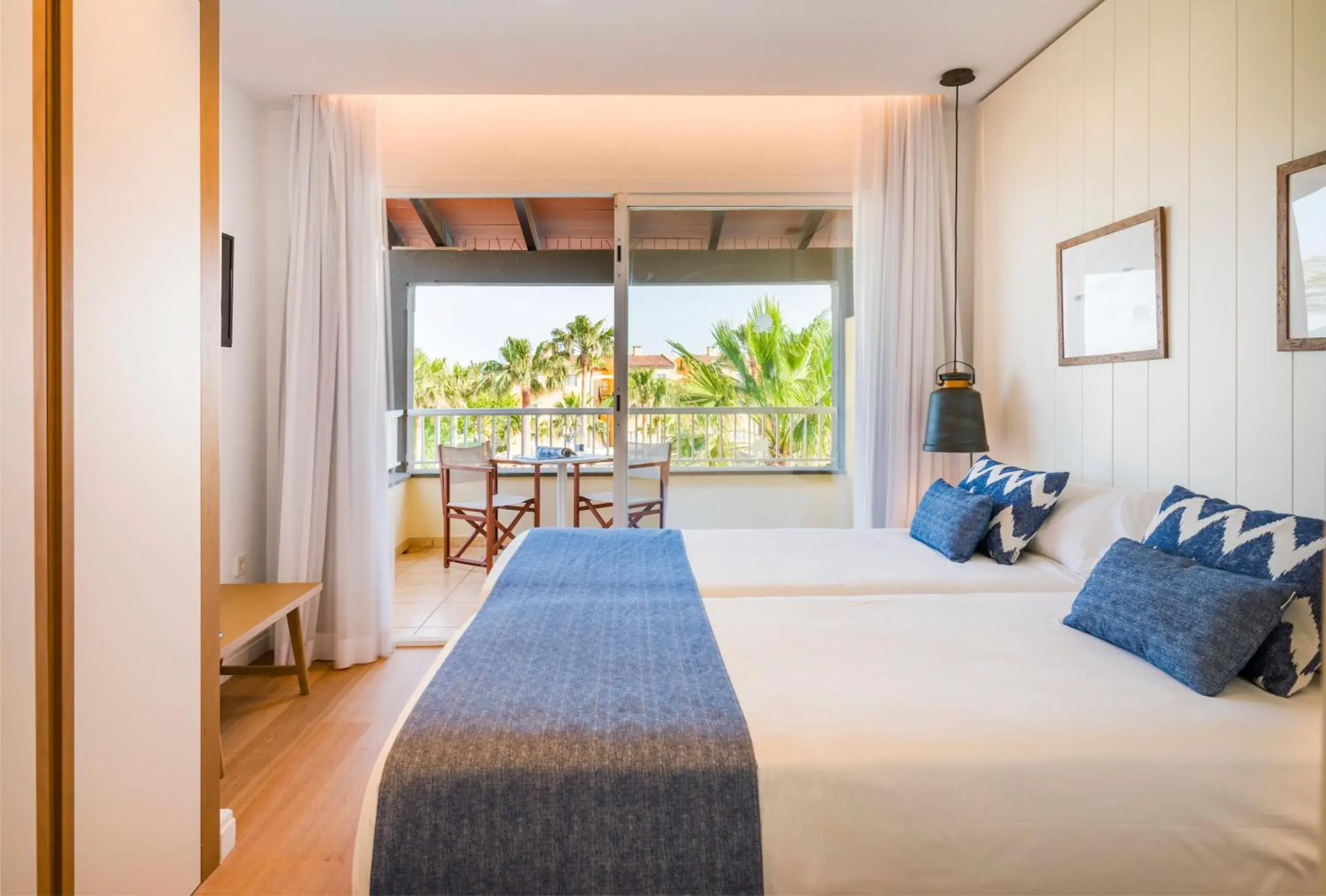 Bed in Club del Sol Aparthotel Bed in Club del Sol Aparthotel