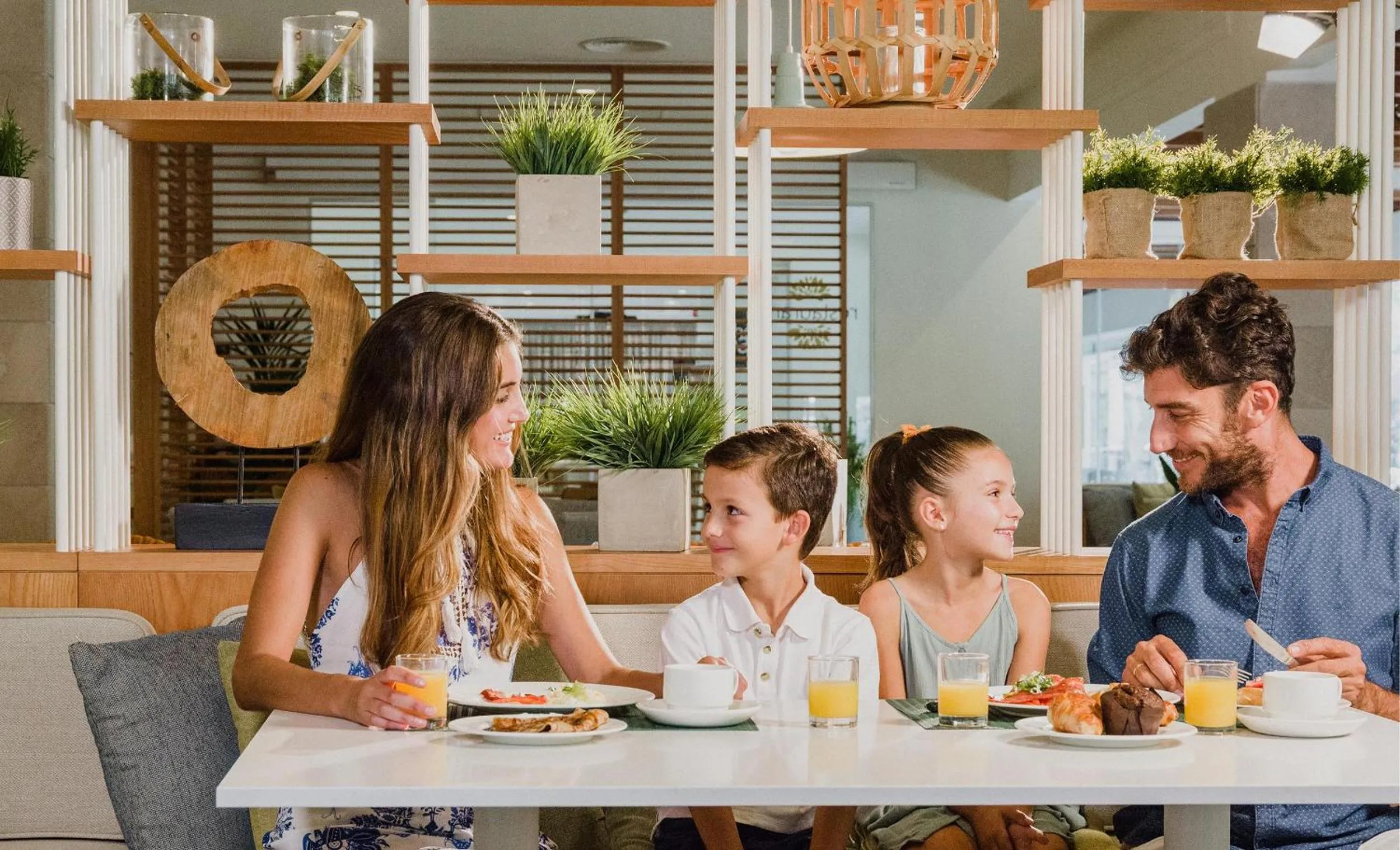 Buffet breakfast in Club del Sol Aparthotel