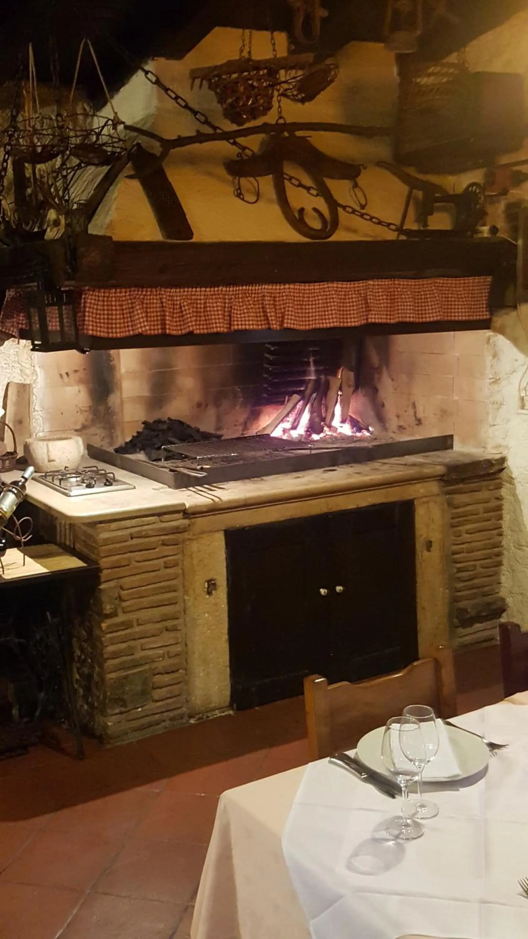 Restaurant/places to eat in Martina Guest house-Rooms