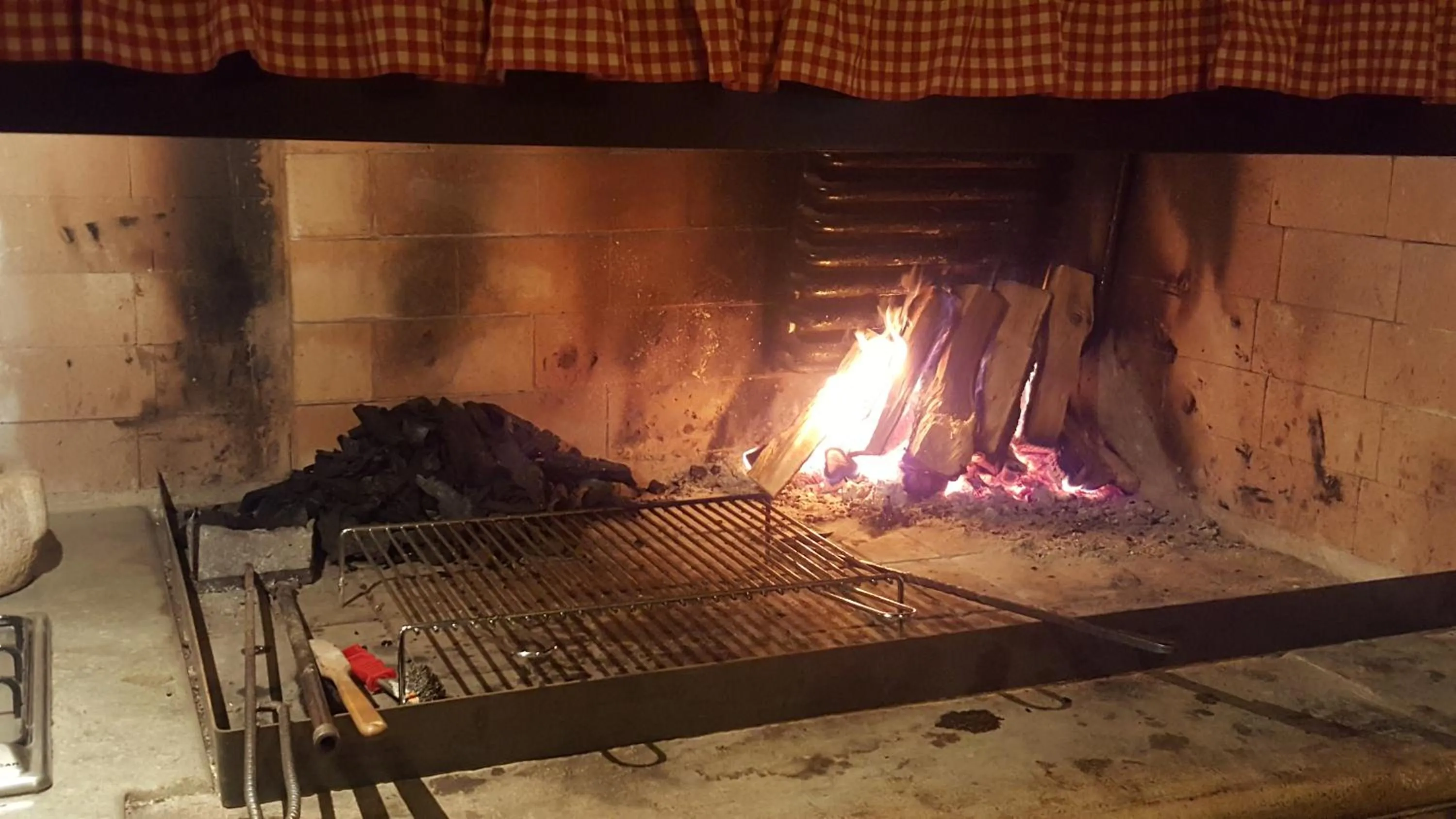 Restaurant/places to eat in Martina Guest house-Rooms