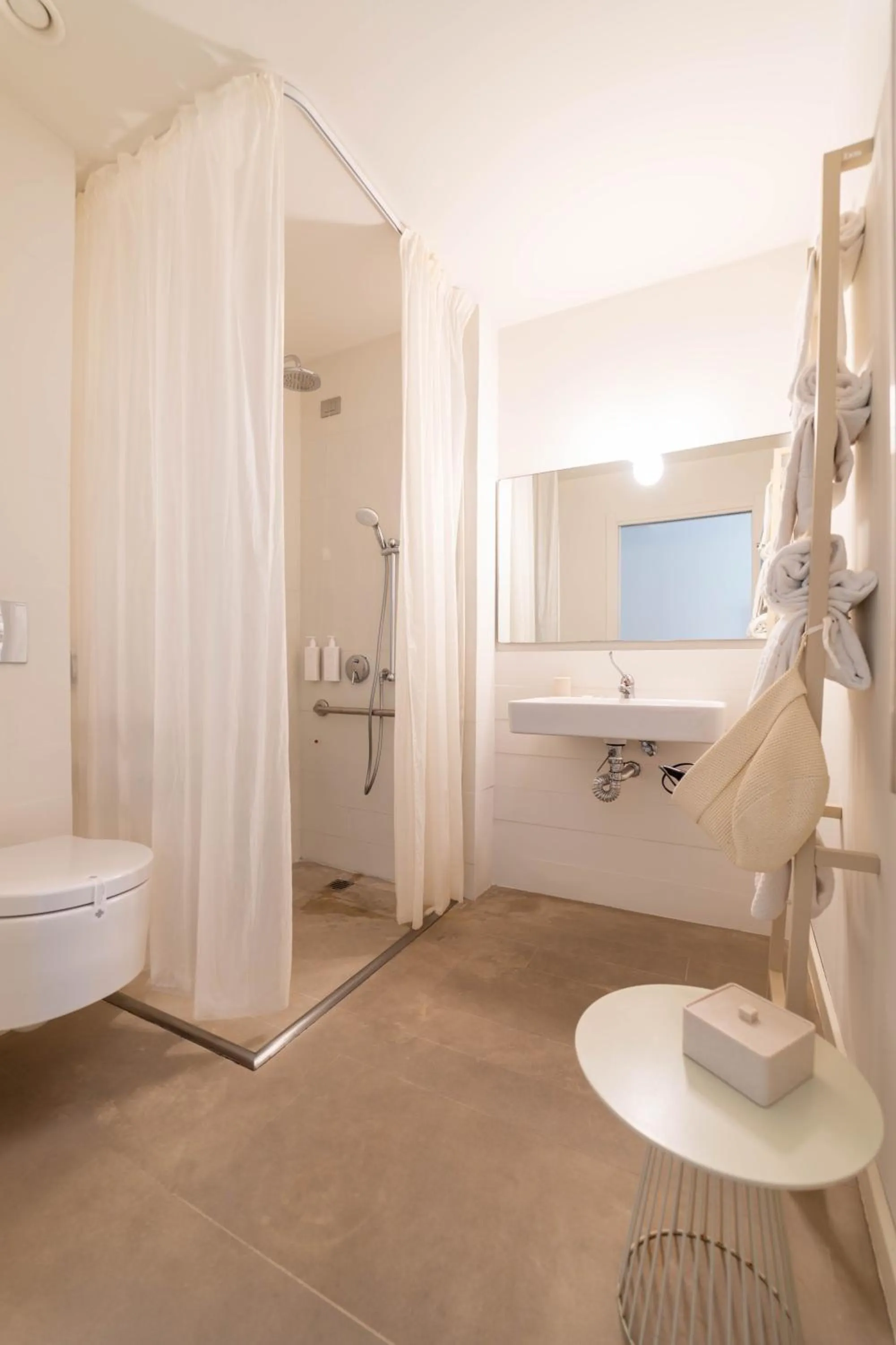 Shower in Shalai - Exclusive SPA and small gourmet hotel