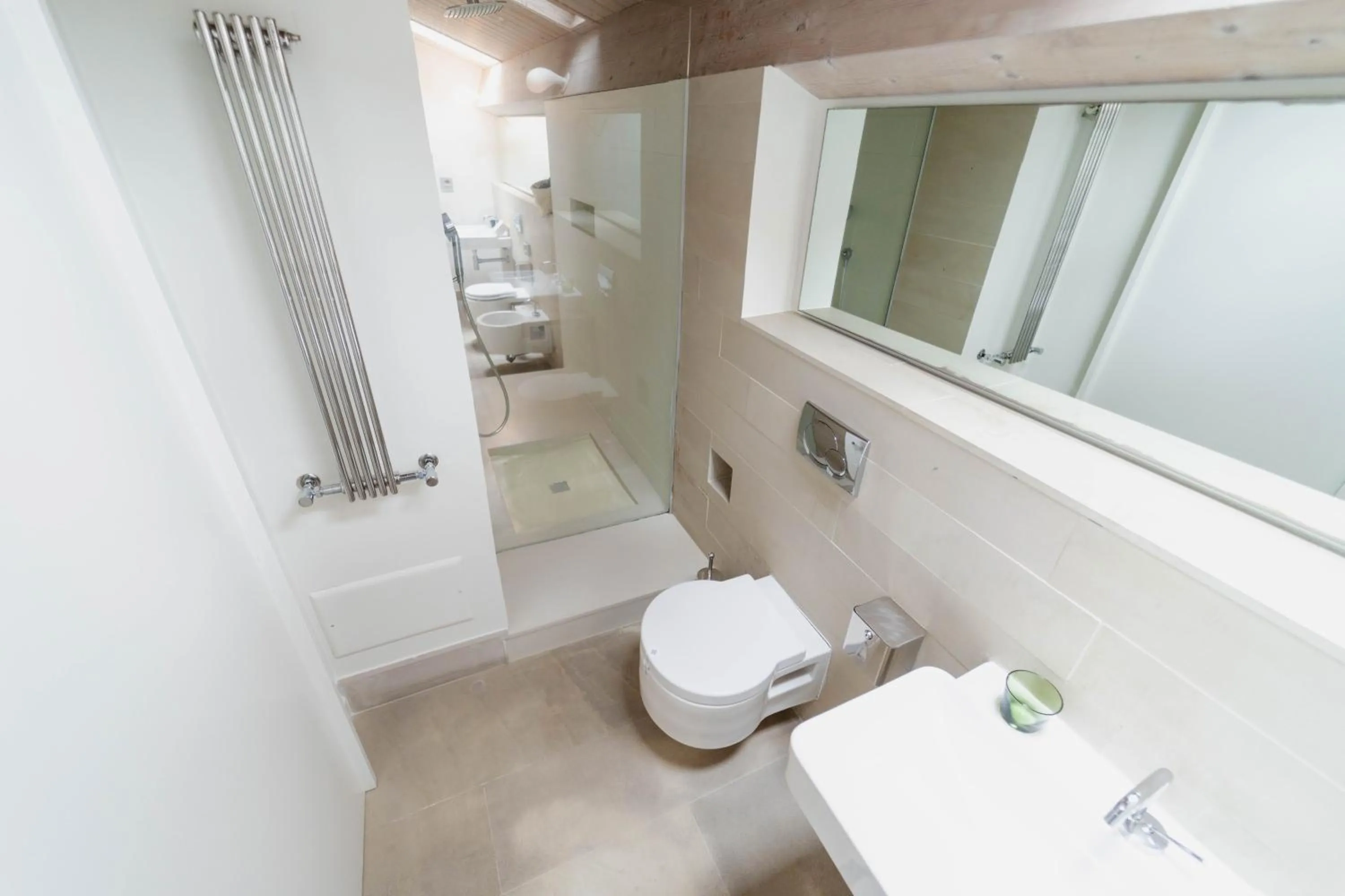 Shower in Shalai - Exclusive SPA and small gourmet hotel