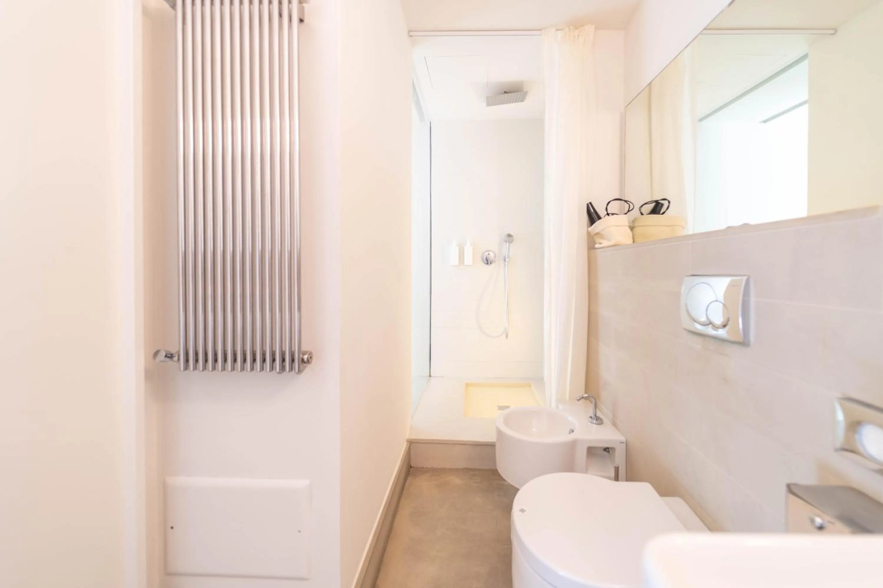 Shower in Shalai - Exclusive SPA and small gourmet hotel