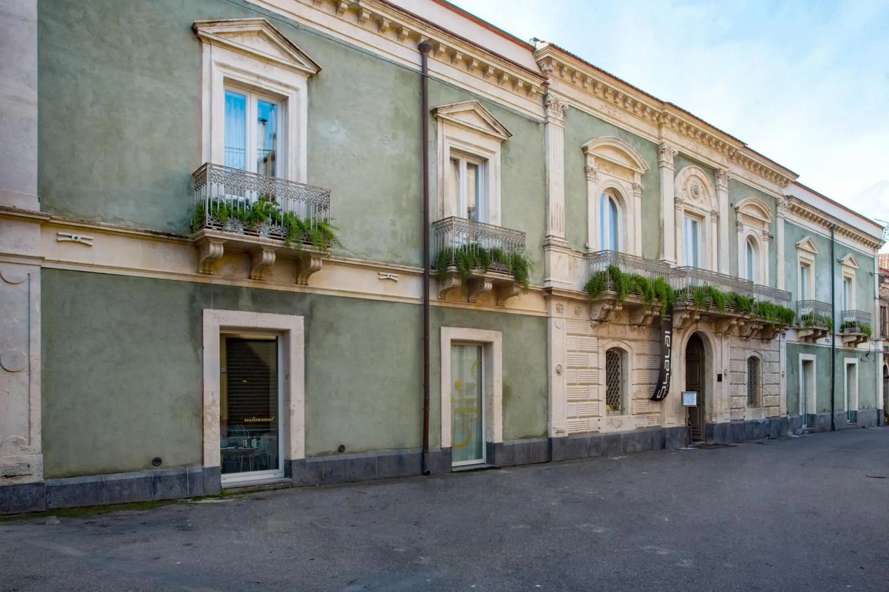 Property building in Shalai - Exclusive SPA and small gourmet hotel Property building in Shalai - Exclusive SPA and small gourmet hotel