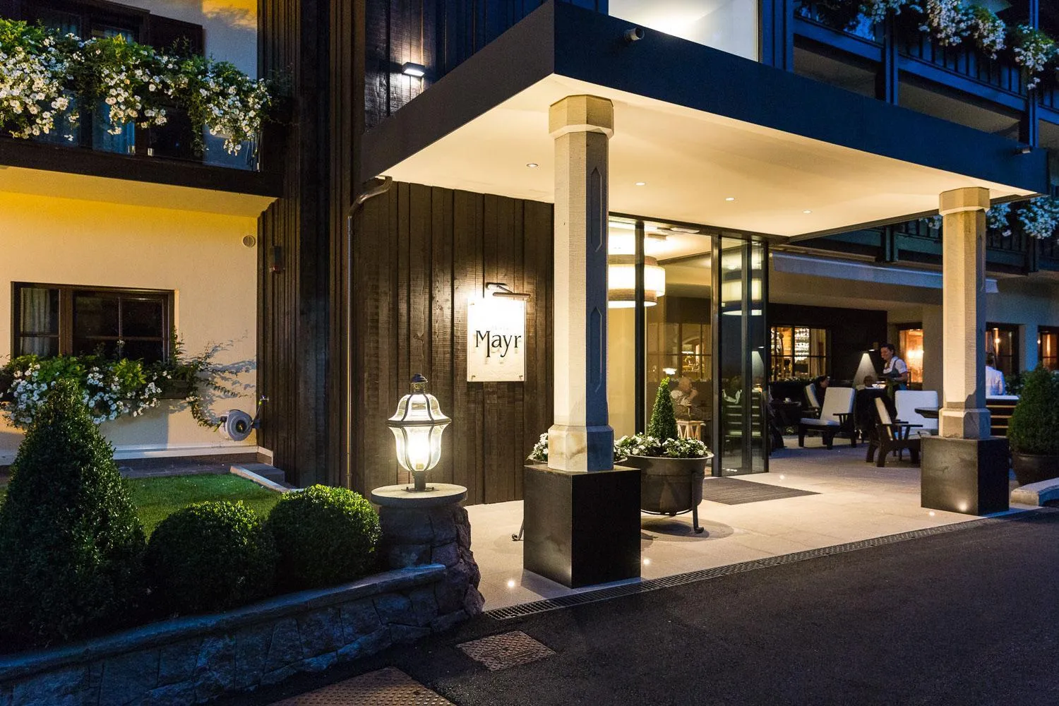 Facade/entrance in Hotel MAYR