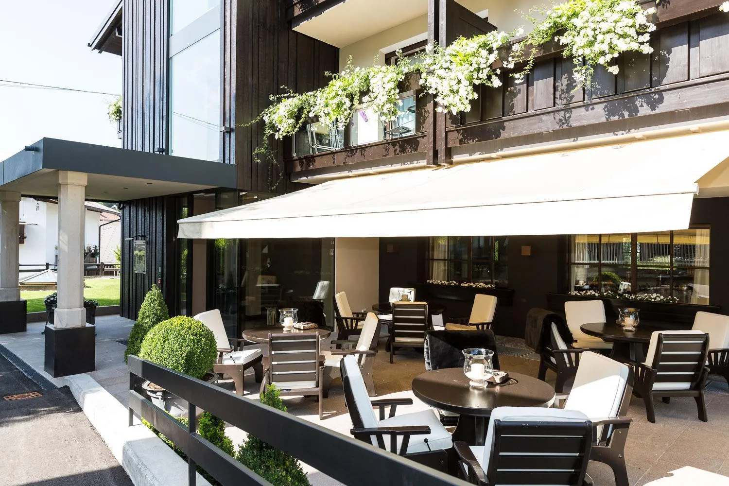 Facade/entrance in Hotel MAYR