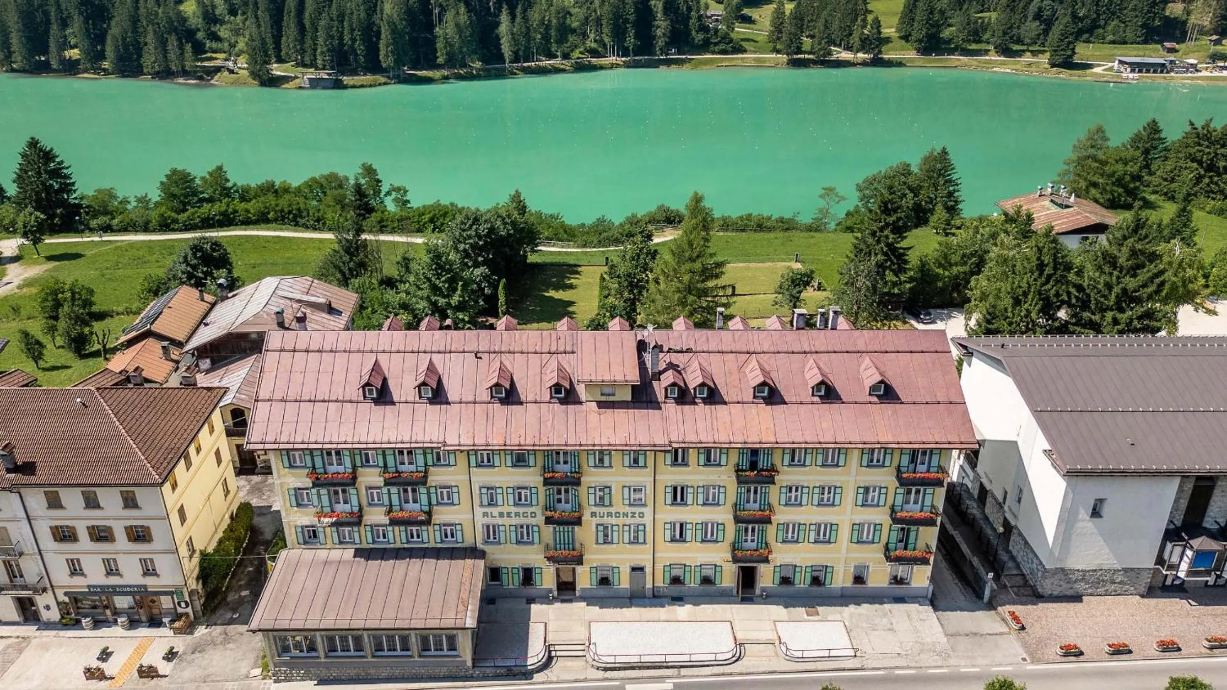 Property building in HOTEL AURONZO - outdoor basecamp
