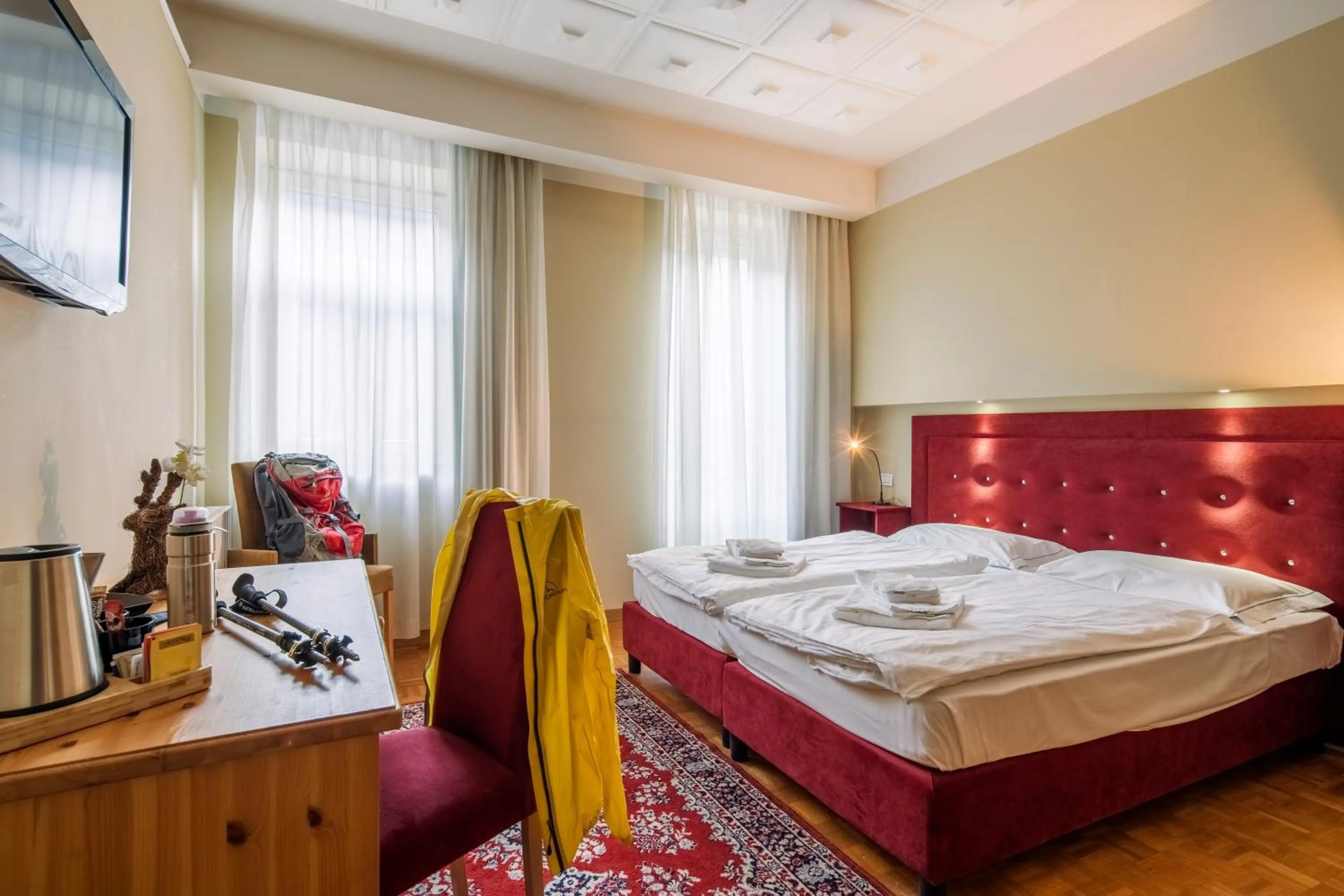 Bedroom, Bed in HOTEL AURONZO - outdoor basecamp