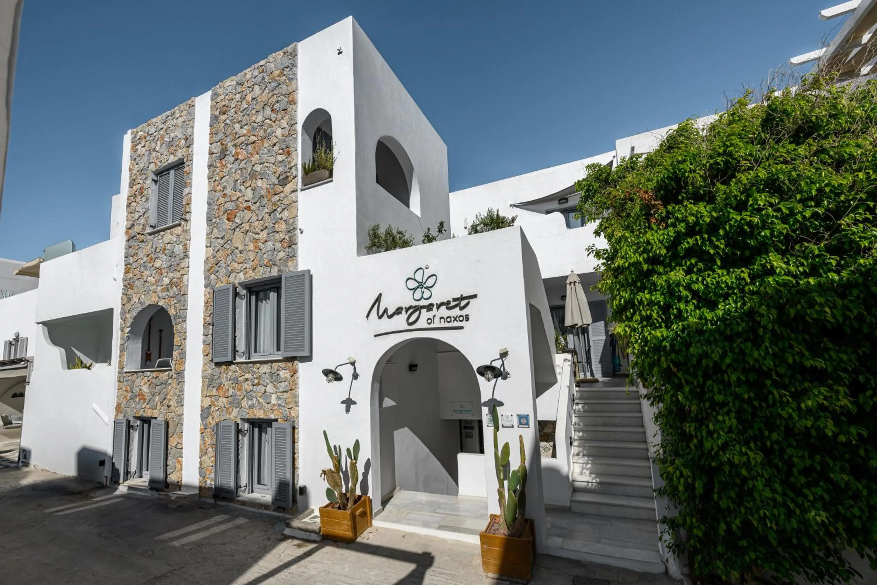 Property building in Margaret of Naxos