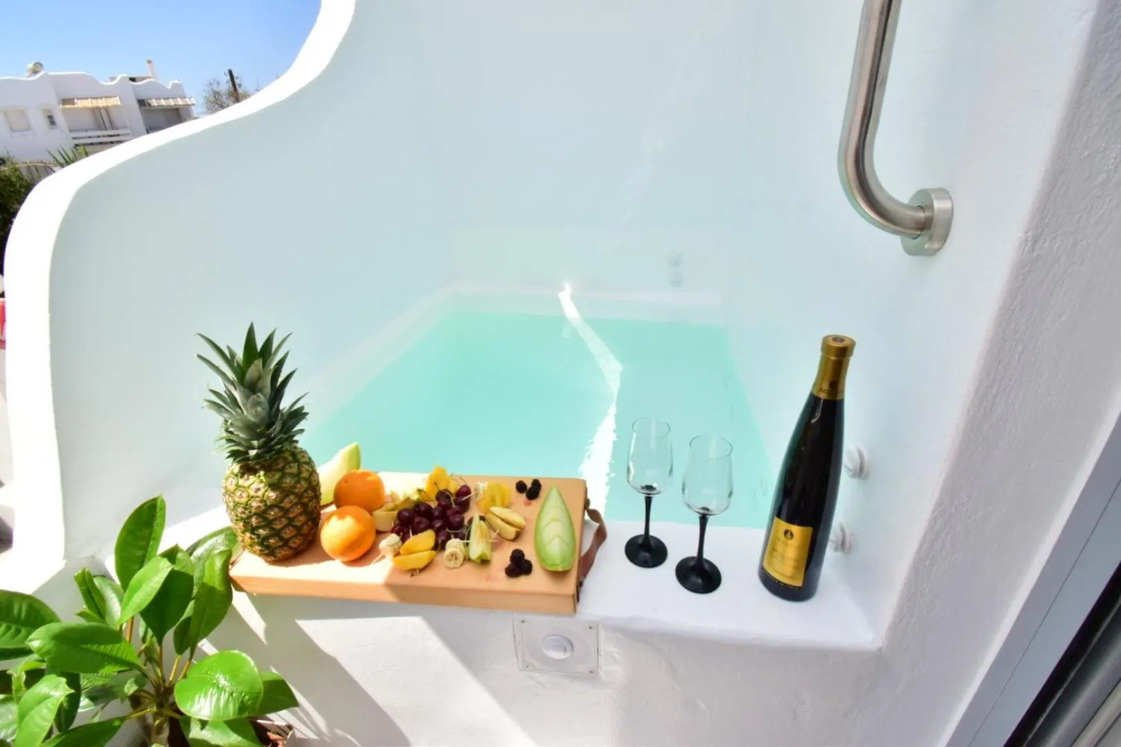 Balcony/Terrace in Margaret of Naxos