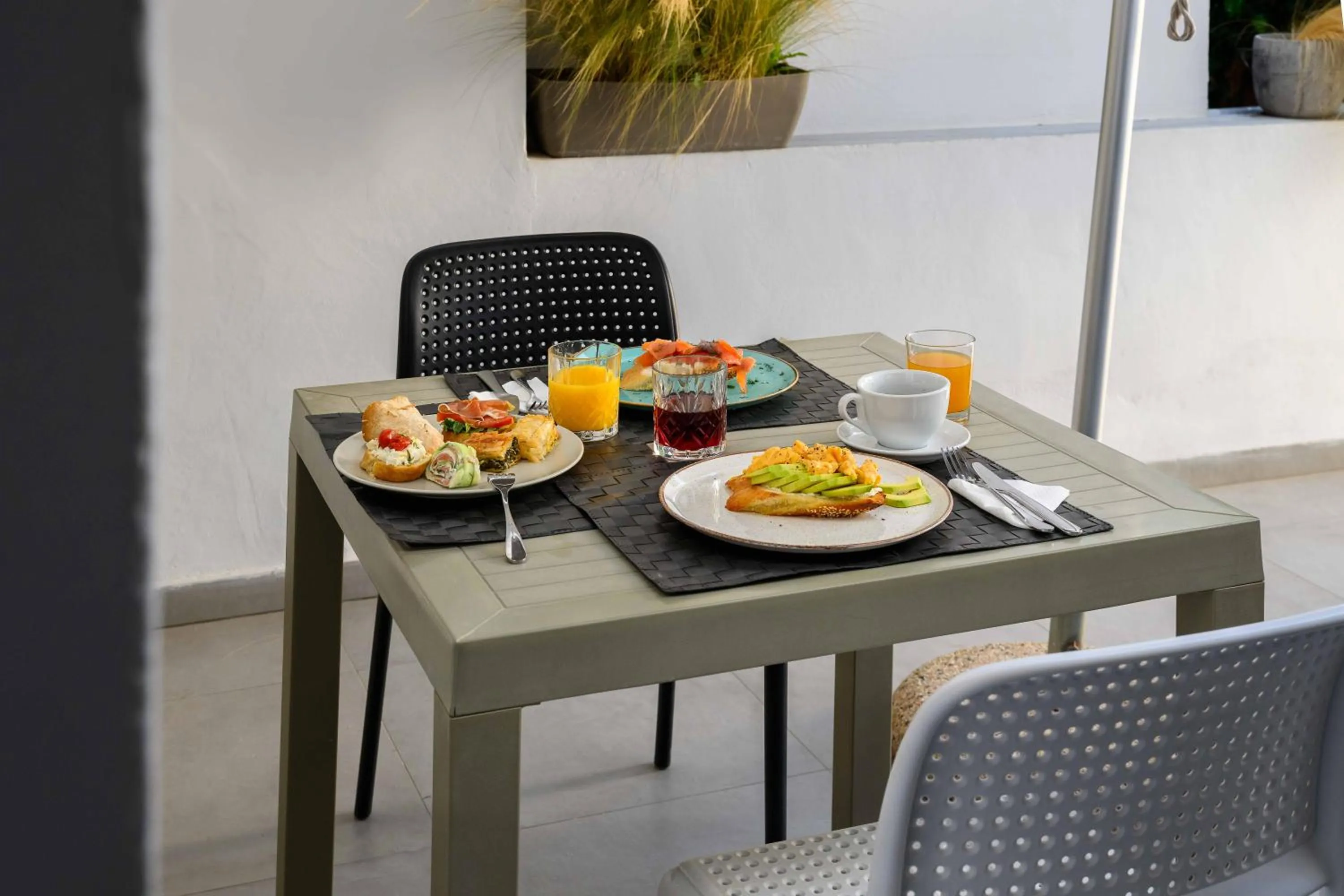 Balcony/Terrace in Margaret of Naxos