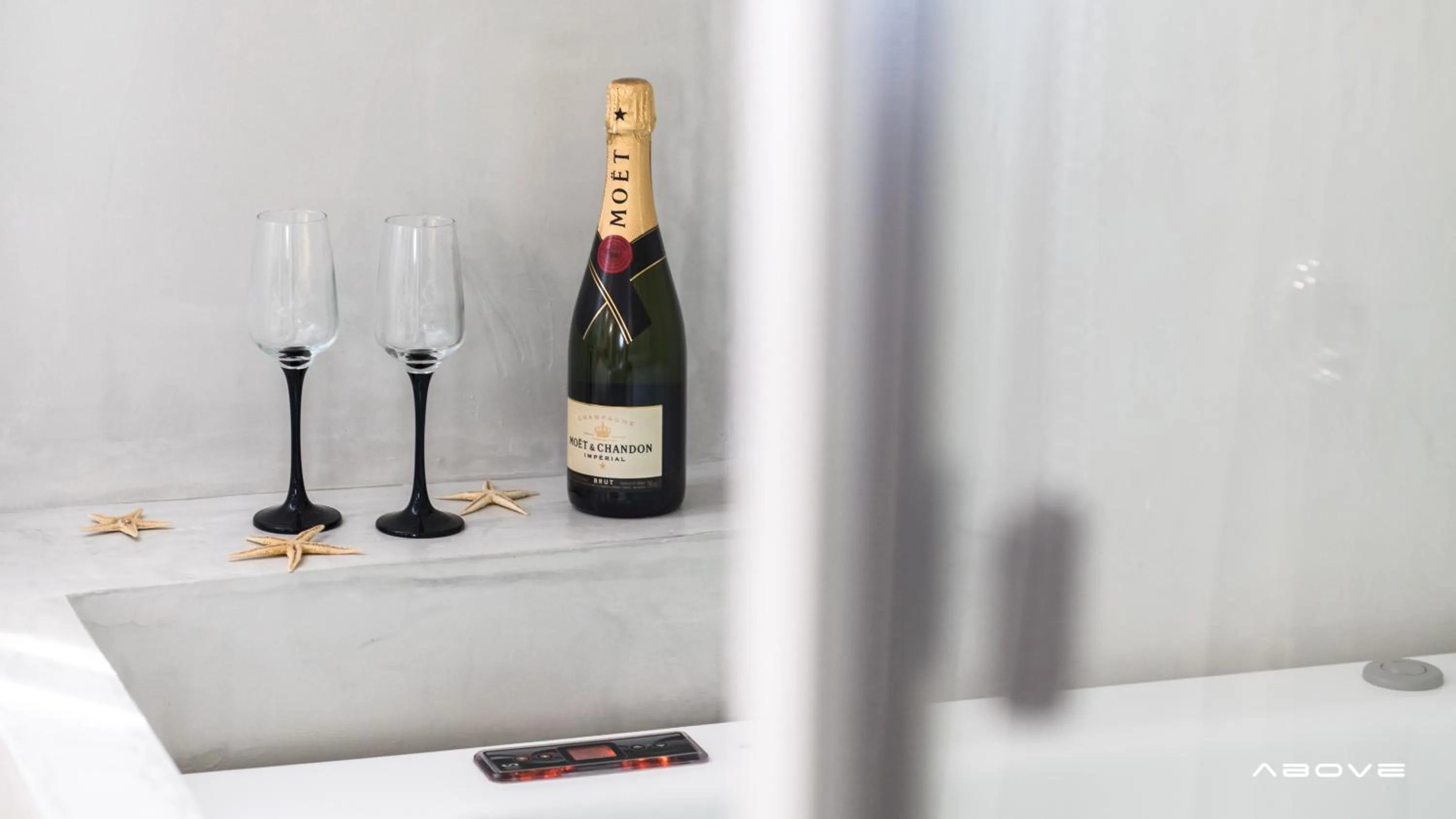 Alcoholic drinks in Margaret of Naxos