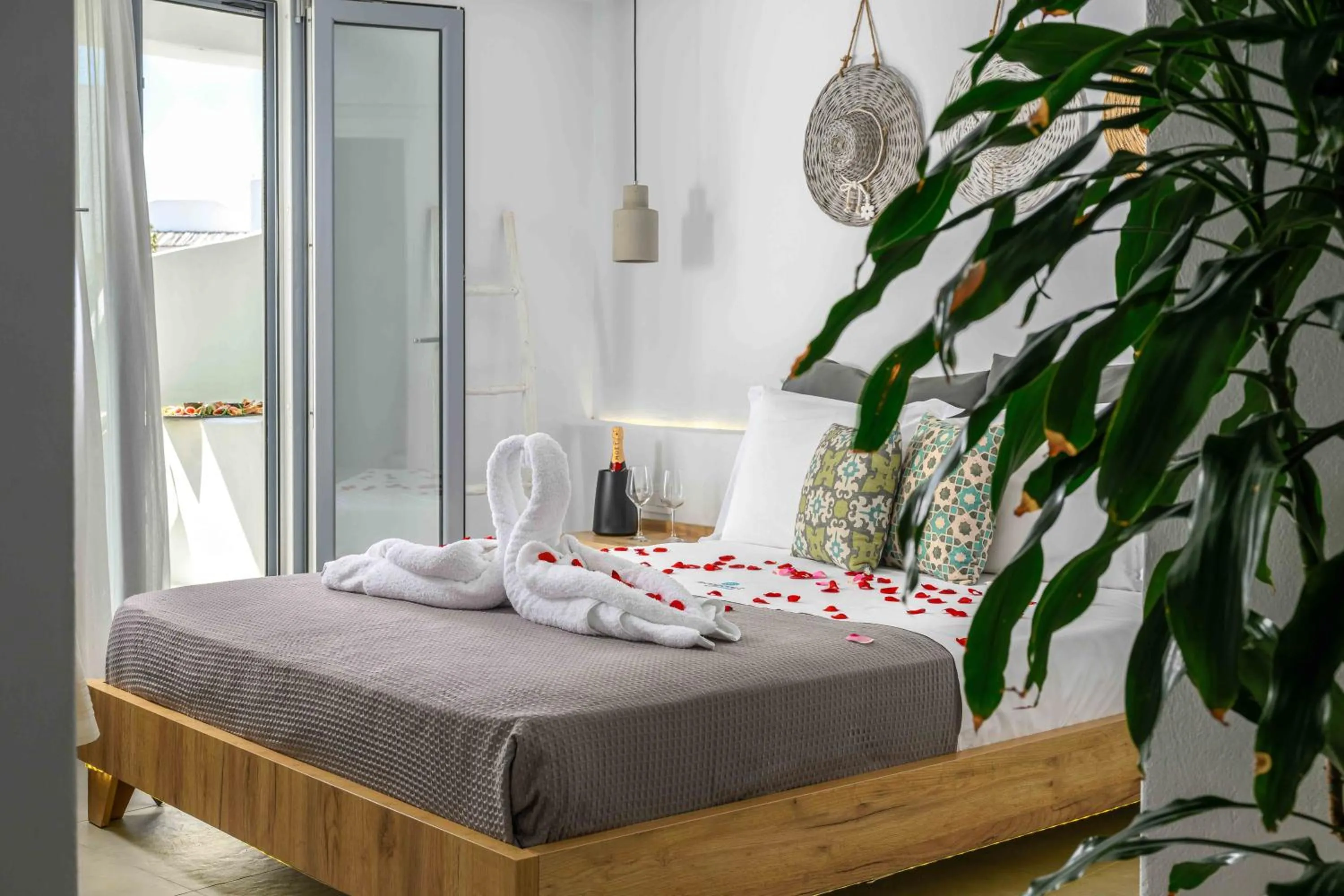 Photo of the whole room, Bed in Margaret of Naxos