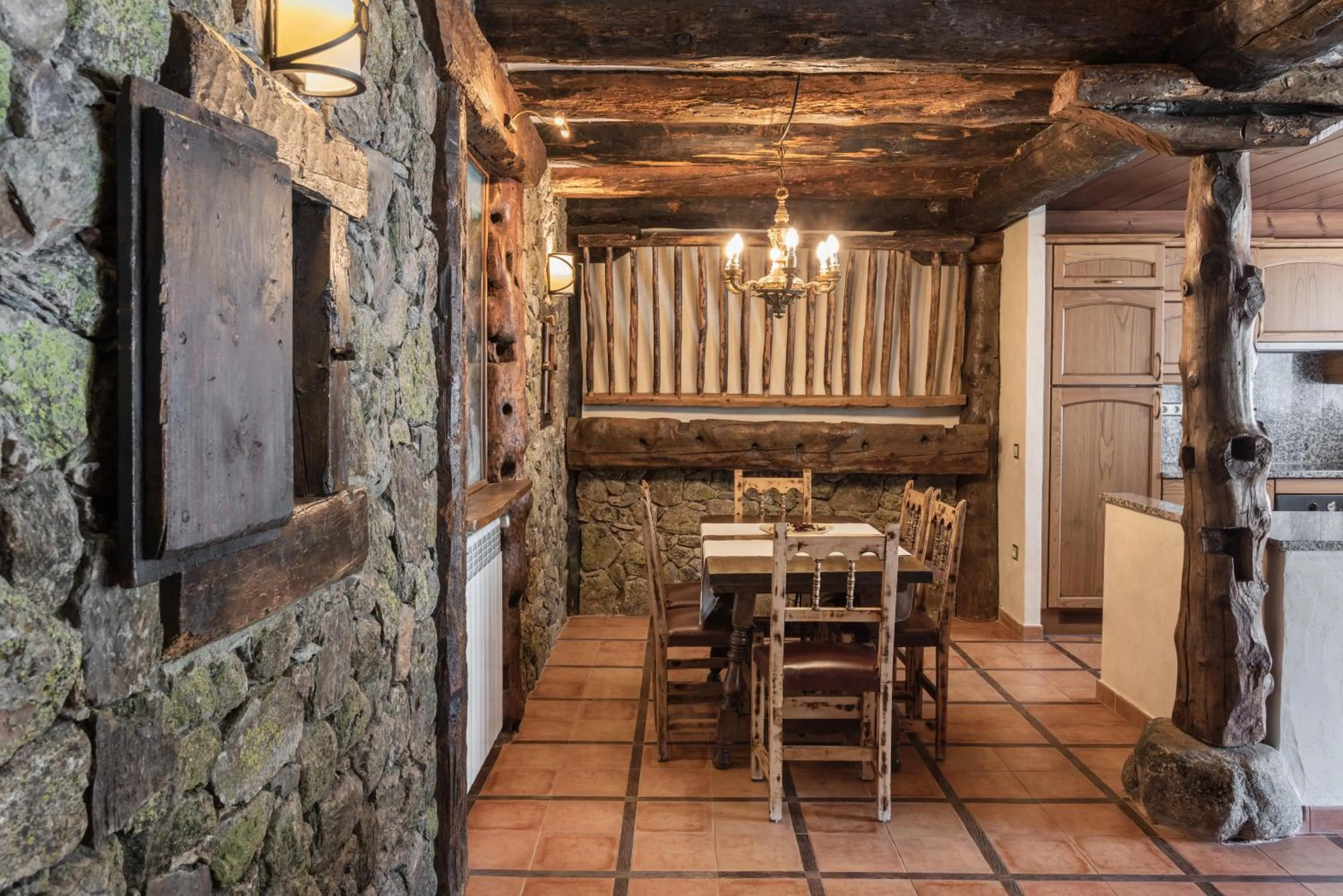 Dining area in Apartaments Els Llacs