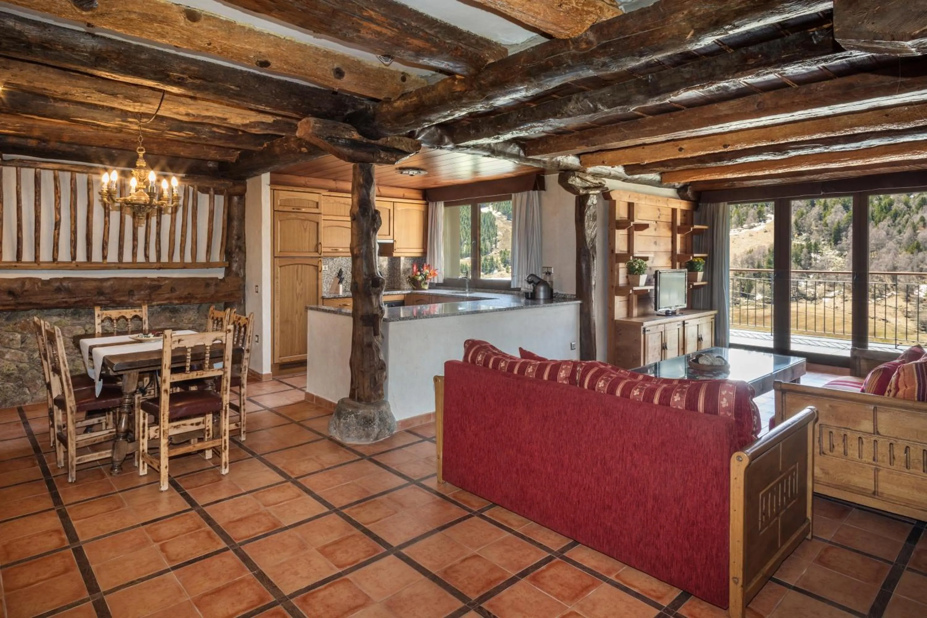 Kitchen or kitchenette in Apartaments Els Llacs