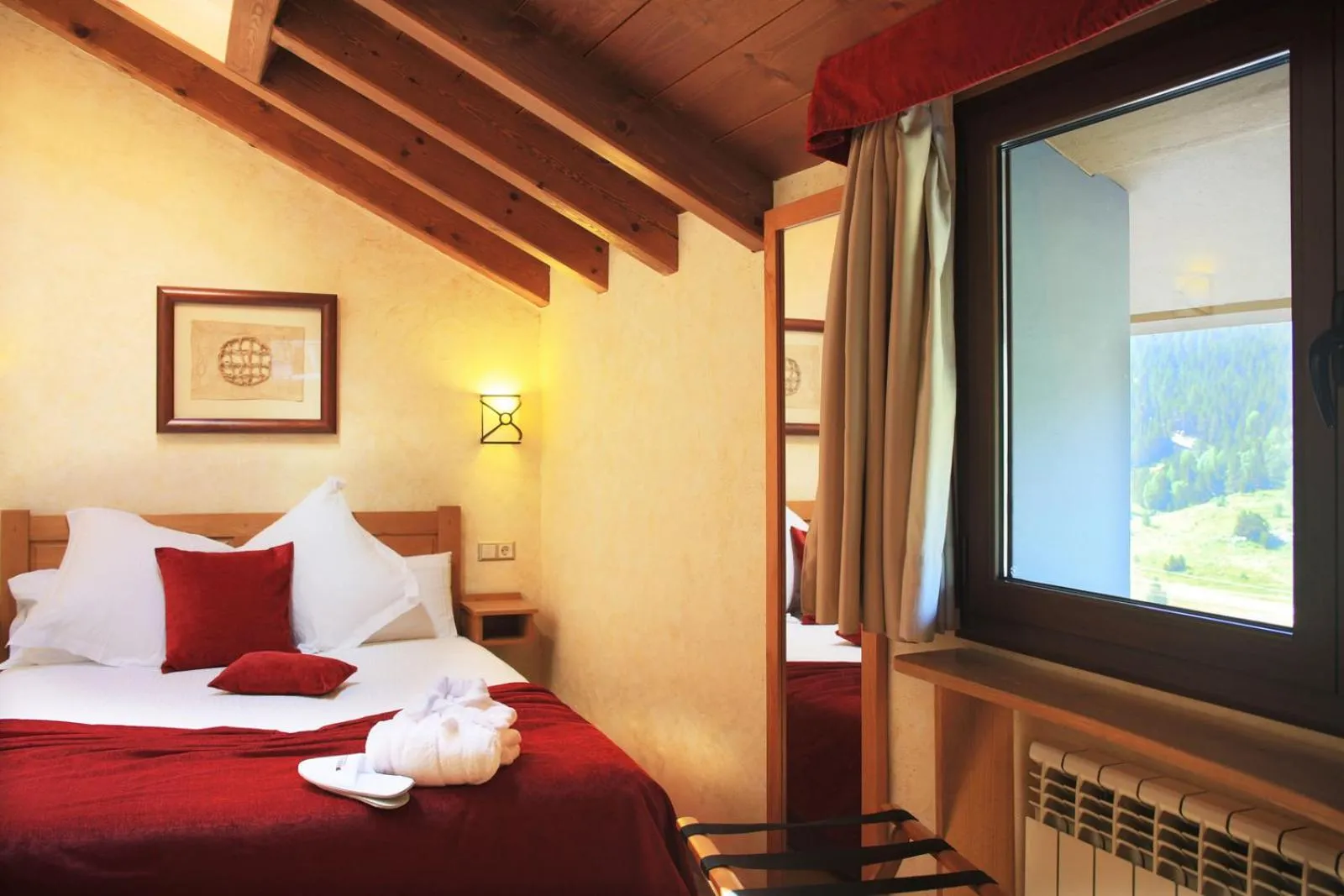 Bed in Apartaments Els Llacs