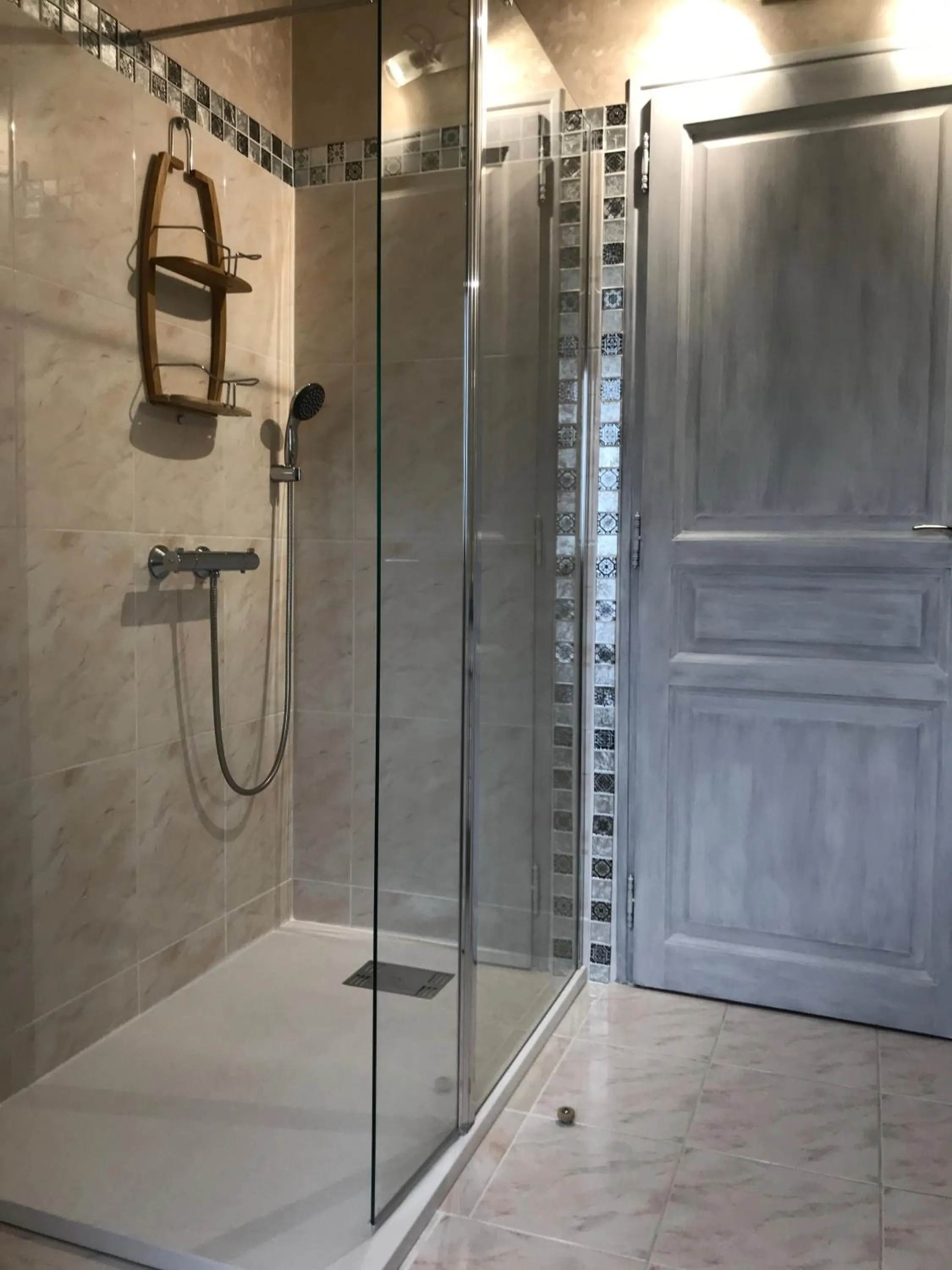 Shower in La Levraudière